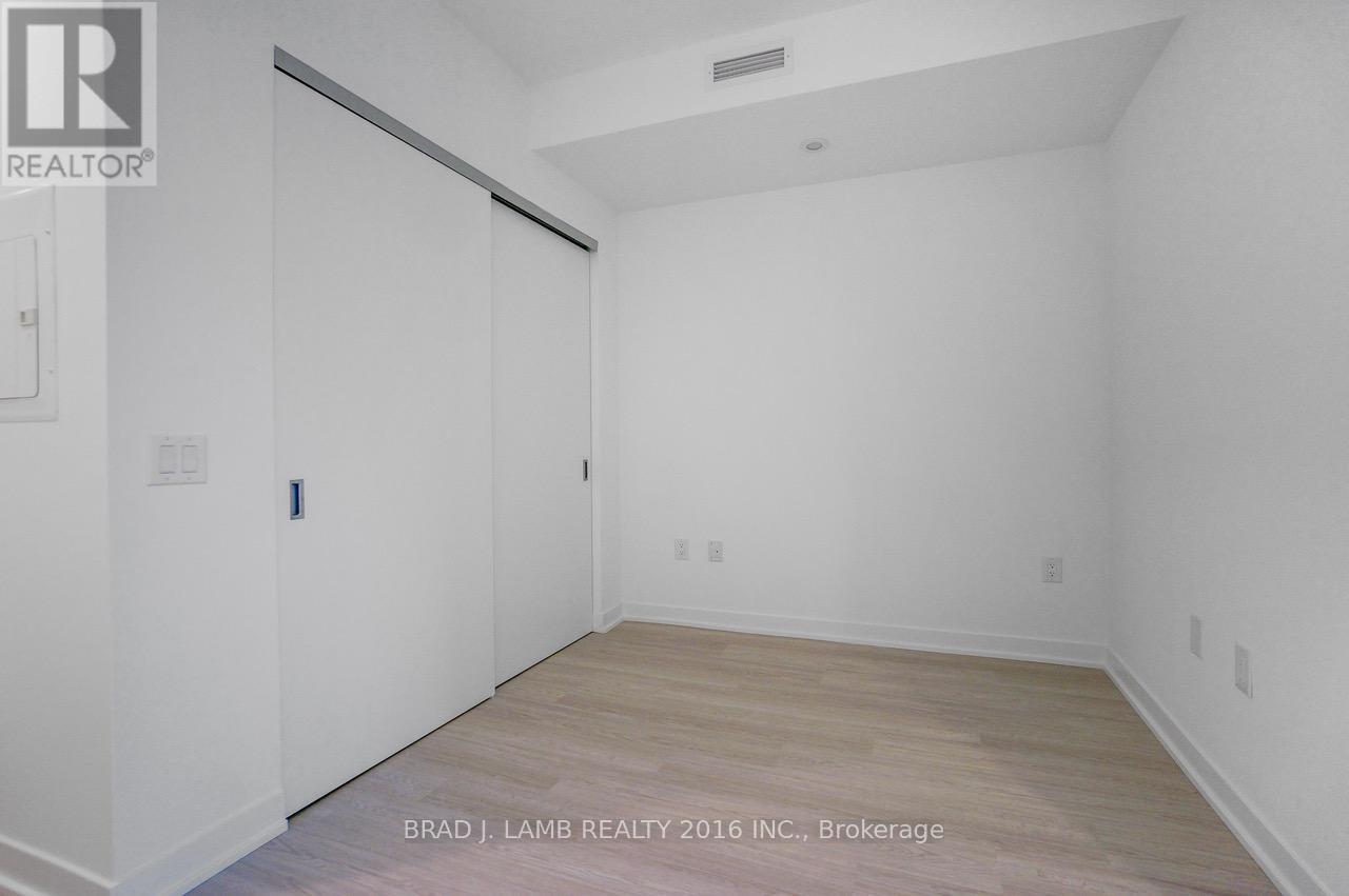 1313 - 195 Mccaul Street, Toronto, Ontario  M5T 1W6 - Photo 6 - C13006328