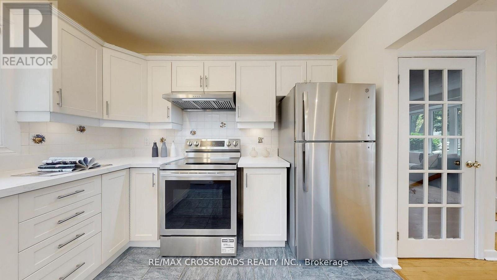 47 Flavian Crescent, Toronto, Ontario  M2H 1V8 - Photo 13 - C13006332