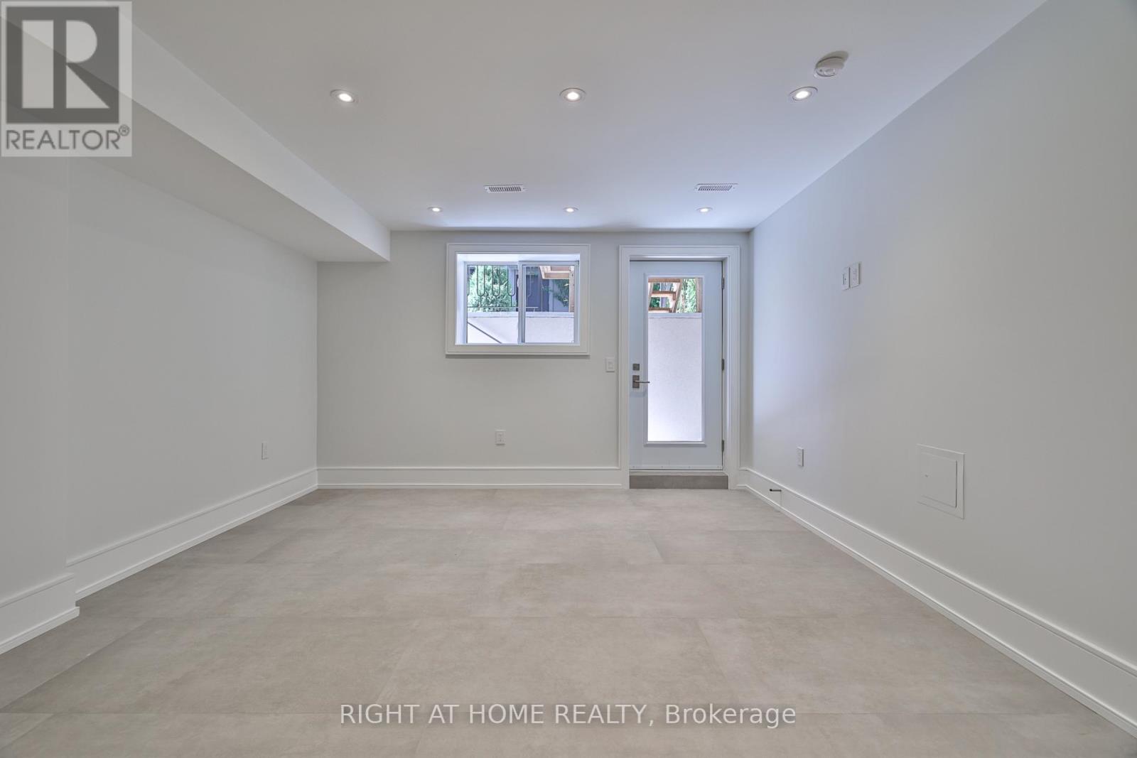 444 Roxton Road, Toronto, Ontario  M6G 3R4 - Photo 36 - C13006338