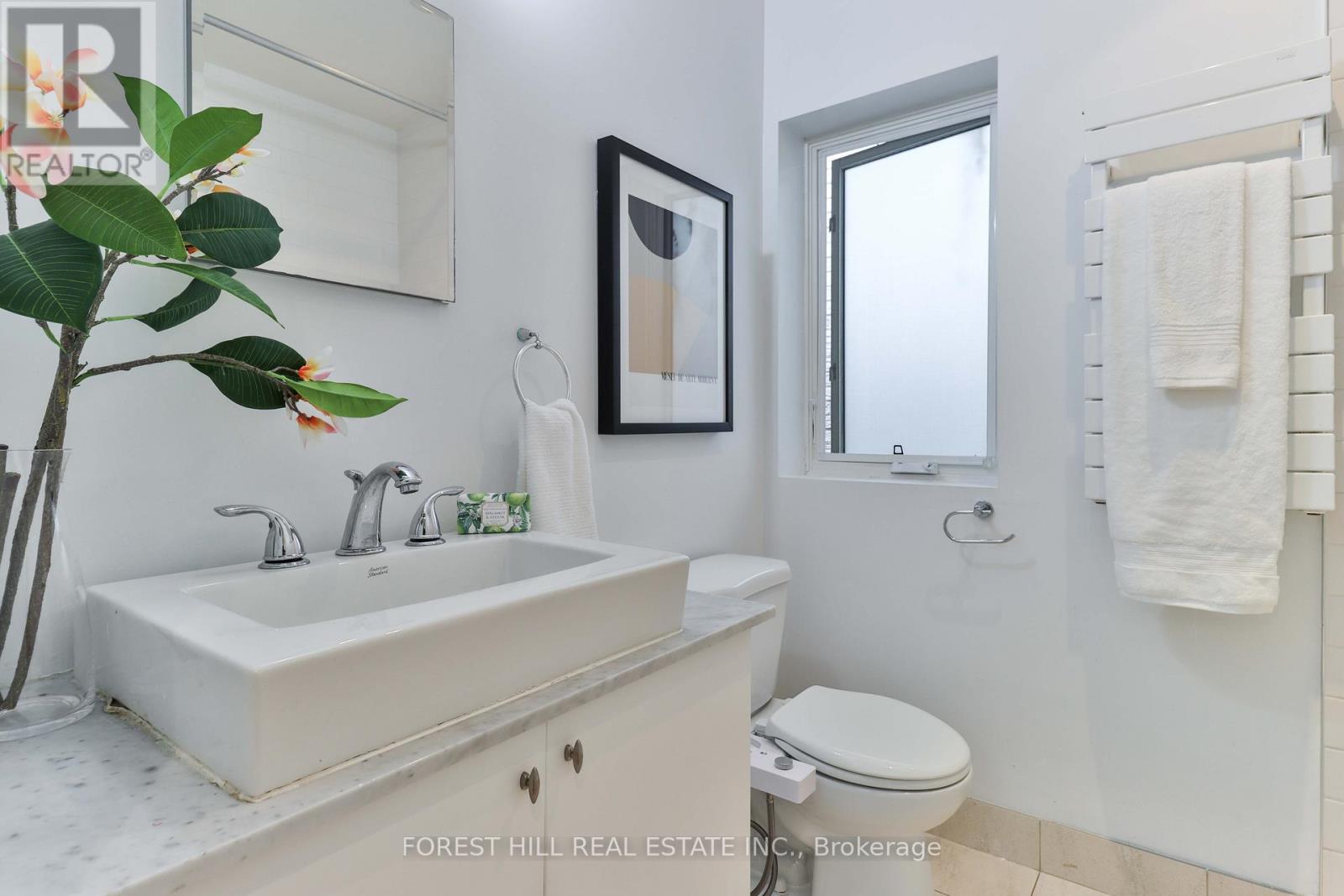 22 Whitewood Road, Toronto, Ontario  M4S 2X7 - Photo 18 - C13006450