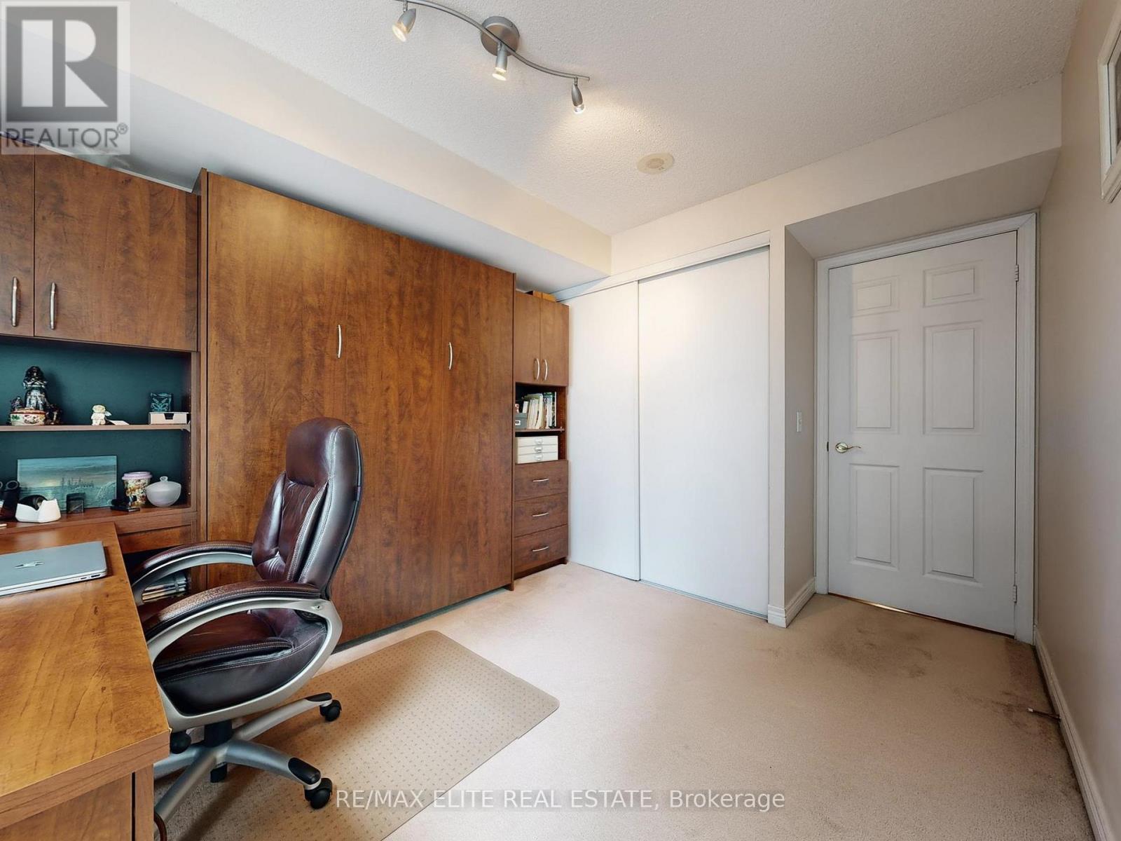 1806 - 30 Grand Trunk Crescent, Toronto, Ontario  M5J 3A4 - Photo 10 - C13006478