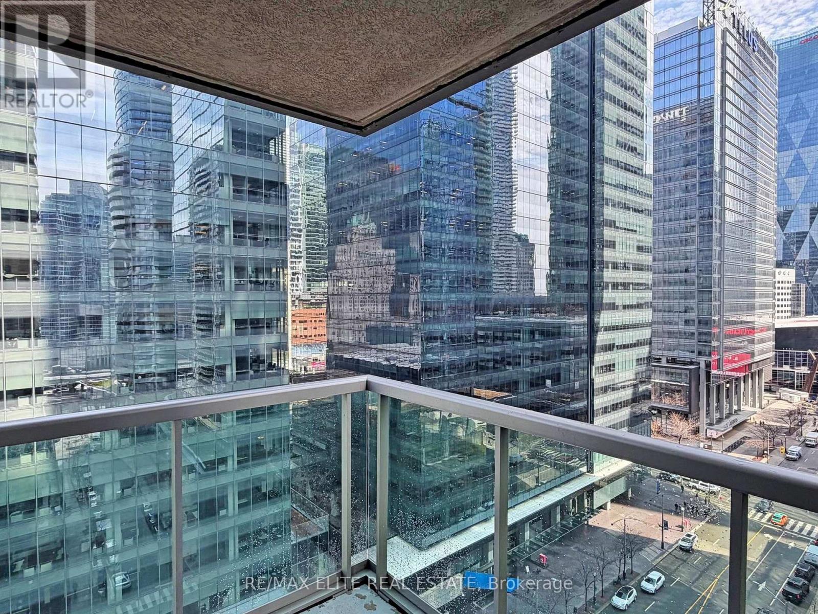 1806 - 30 Grand Trunk Crescent, Toronto, Ontario  M5J 3A4 - Photo 6 - C13006478