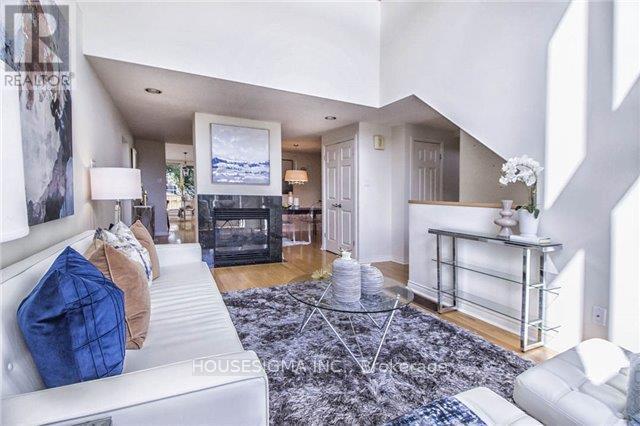 Main - 116 Cranbrooke Avenue, Toronto, Ontario  M5M 1M7 - Photo 3 - C13006552