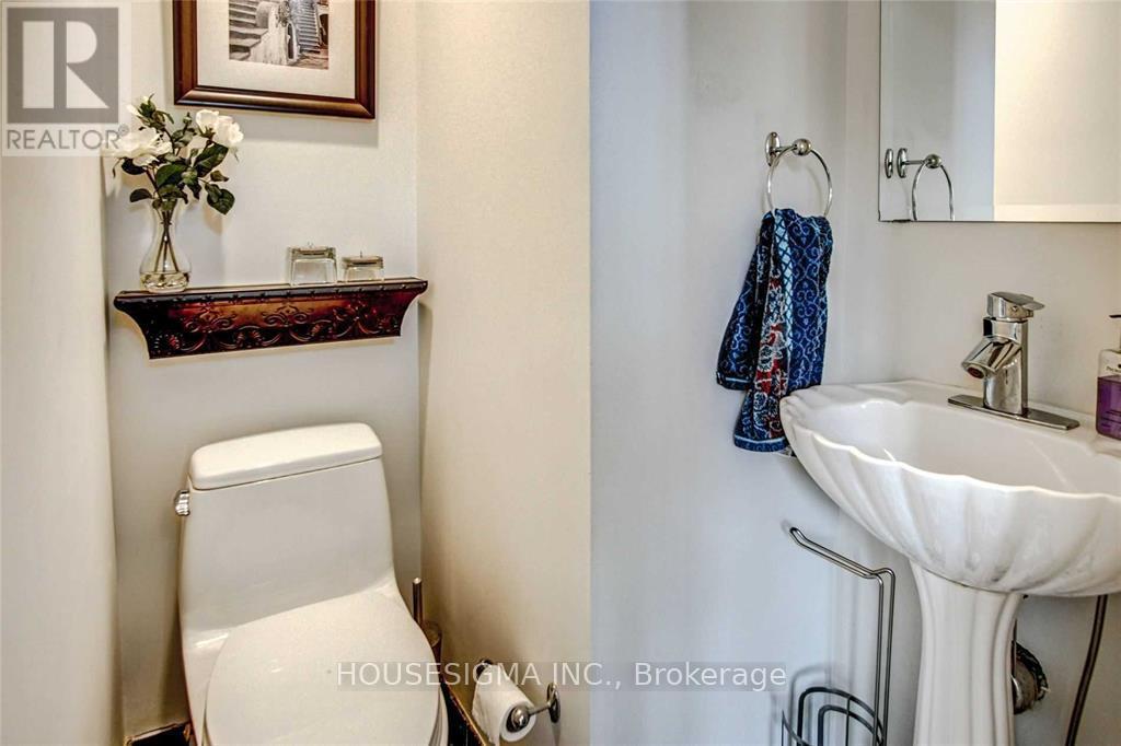 Main - 116 Cranbrooke Avenue, Toronto, Ontario  M5M 1M7 - Photo 4 - C13006552