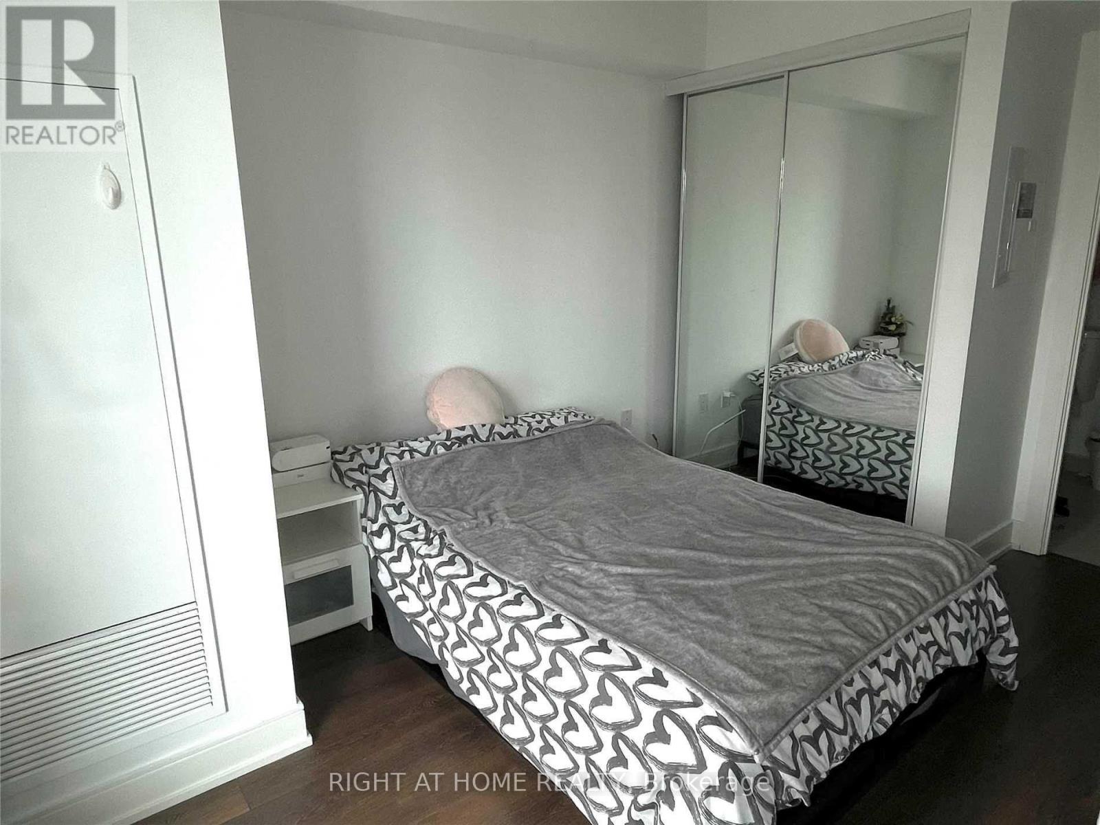 2309 - 89 Mcgill Street, Toronto, Ontario  M5B 0B1 - Photo 4 - C13006588