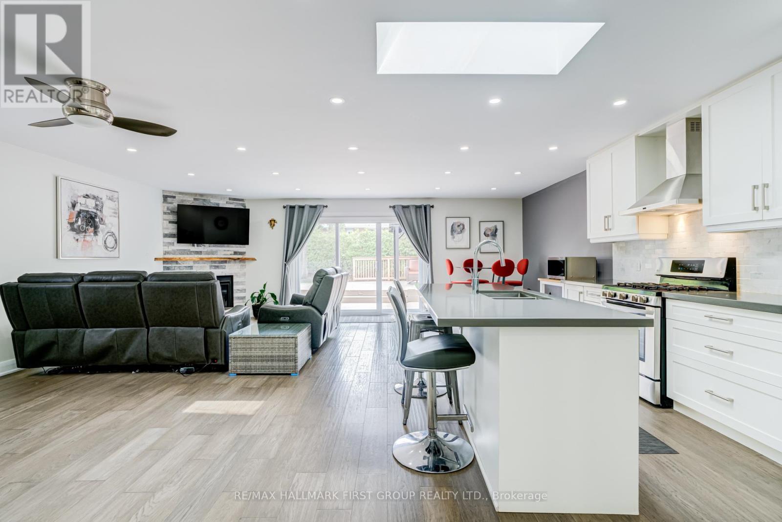 81 Sagewood Avenue, Clarington, Ontario  L1E 3B1 - Photo 4 - E13006402