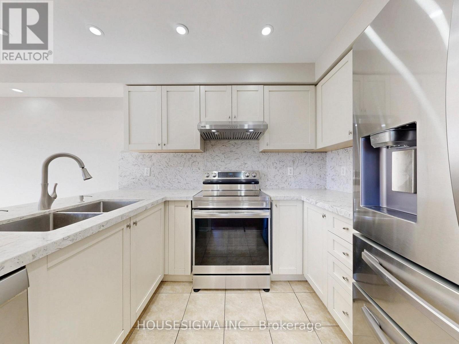 44 Ventura Lane, Ajax, Ontario  L1T 0C4 - Photo 8 - E13006430