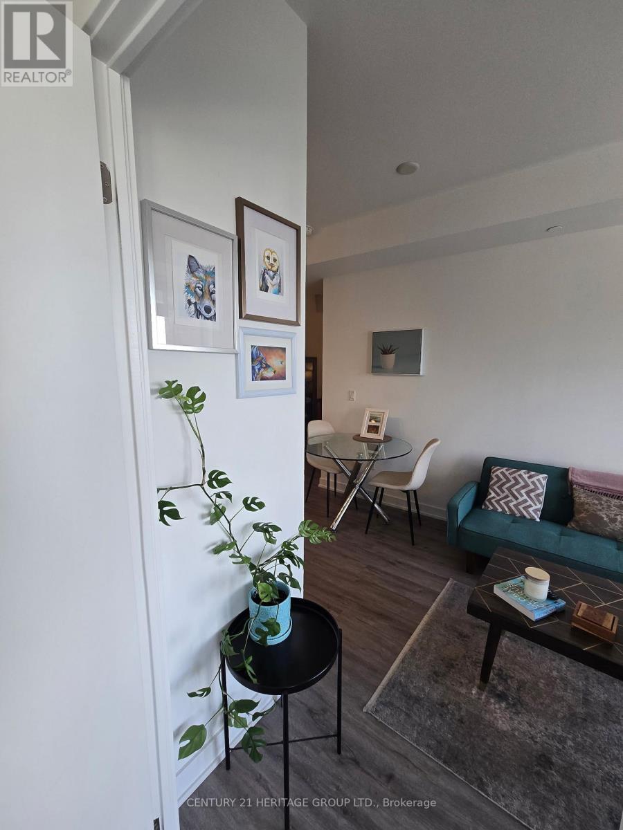 304 - 630 Greenwood Avenue, Toronto, Ontario  M4J 0A8 - Photo 5 - E13006436