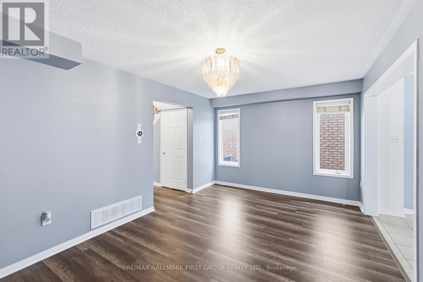 32 Samandria Avenue, Whitby, Ontario  L1R 2Z7 - Photo 7 - E13006630