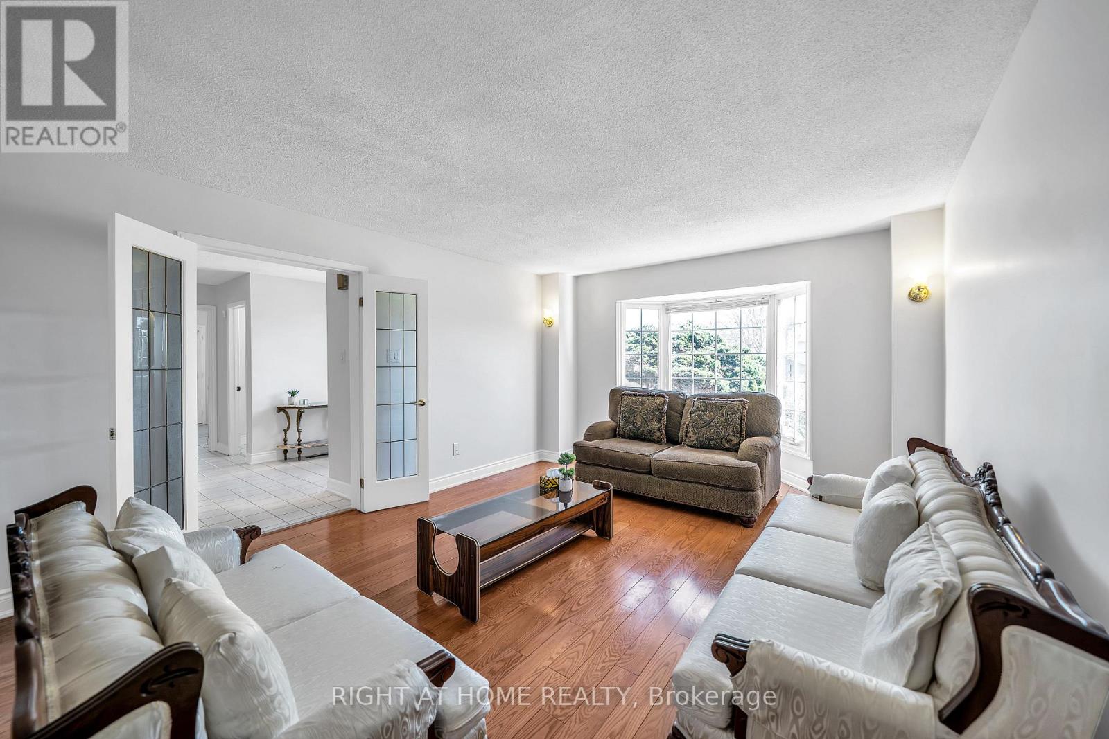 1657 Dellbrook Avenue, Pickering, Ontario  L1X 2E7 - Photo 11 - E13006654