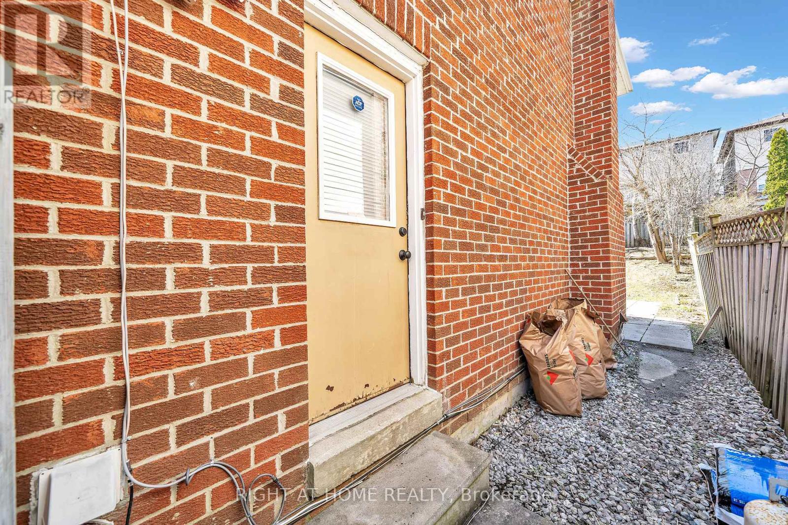 1657 Dellbrook Avenue, Pickering, Ontario  L1X 2E7 - Photo 50 - E13006654