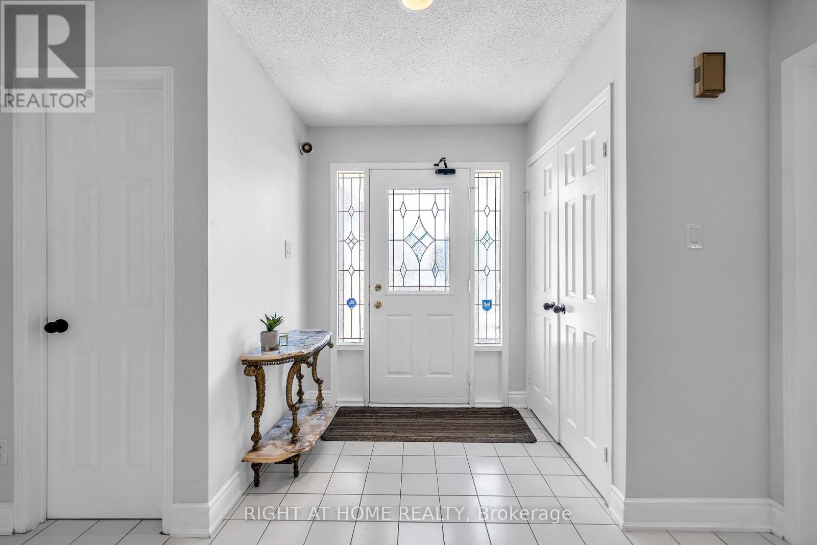 1657 Dellbrook Avenue, Pickering, Ontario  L1X 2E7 - Photo 6 - E13006654