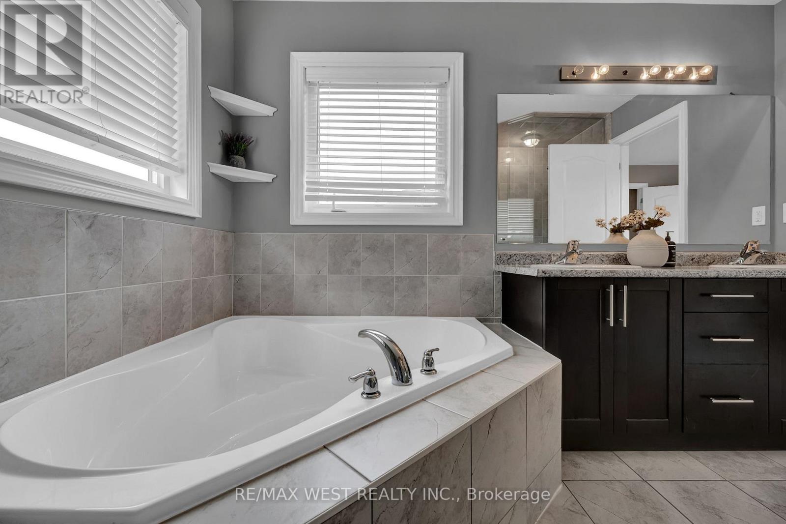 100 Bruce Cameron Drive, Clarington, Ontario  L1C 0W1 - Photo 28 - E13006668