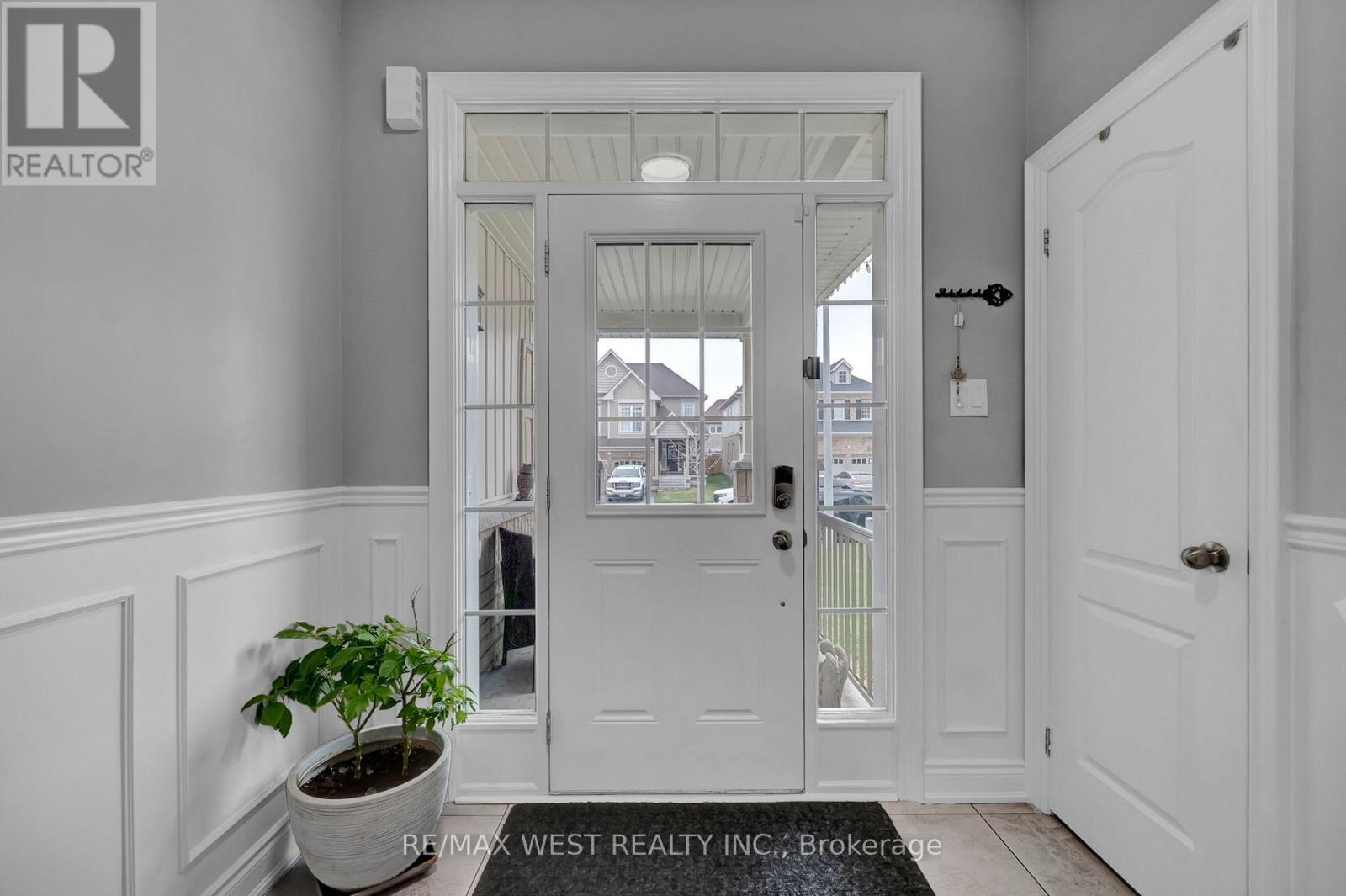 100 Bruce Cameron Drive, Clarington, Ontario  L1C 0W1 - Photo 5 - E13006668