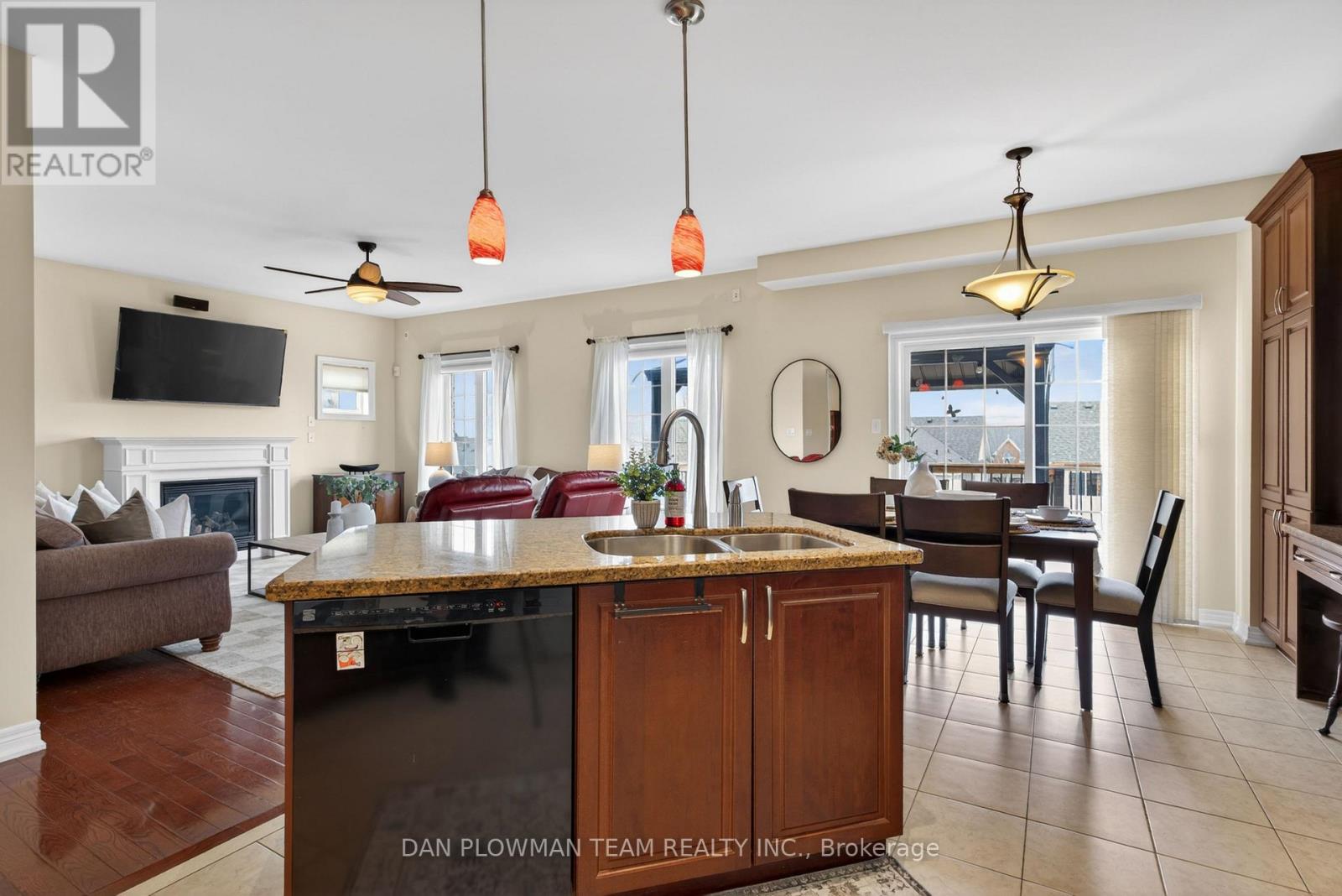 1609 Badgley Drive, Oshawa, Ontario  L1K 0H2 - Photo 10 - E13006704