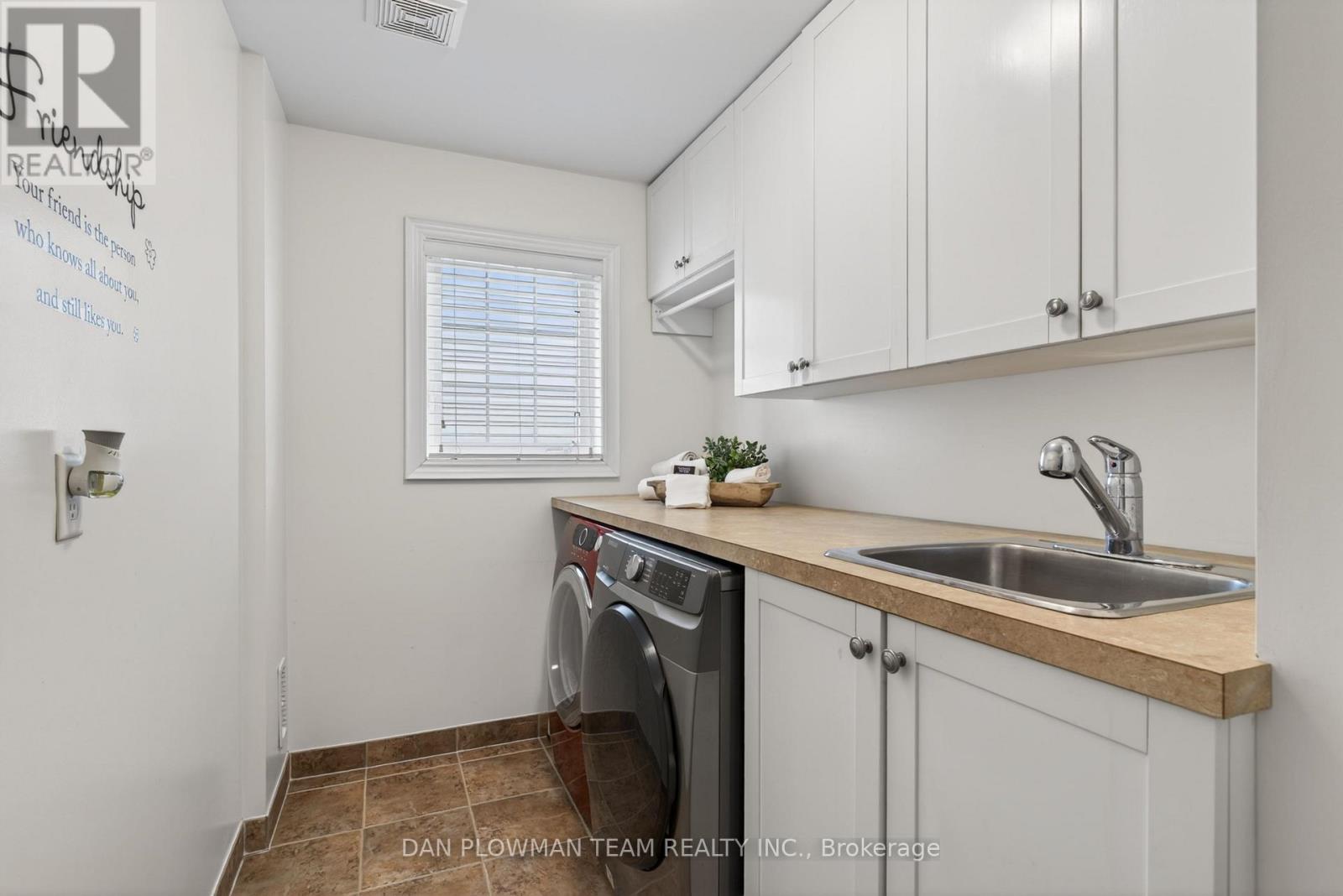 1609 Badgley Drive, Oshawa, Ontario  L1K 0H2 - Photo 20 - E13006704