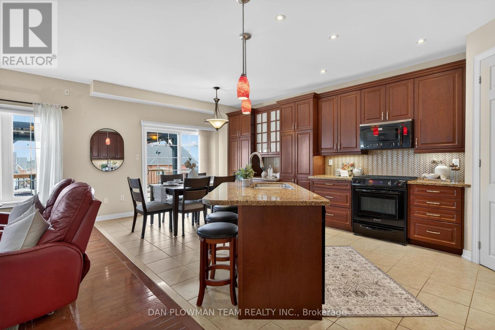 1609 Badgley Drive, Oshawa, Ontario  L1K 0H2 - Photo 9 - E13006704