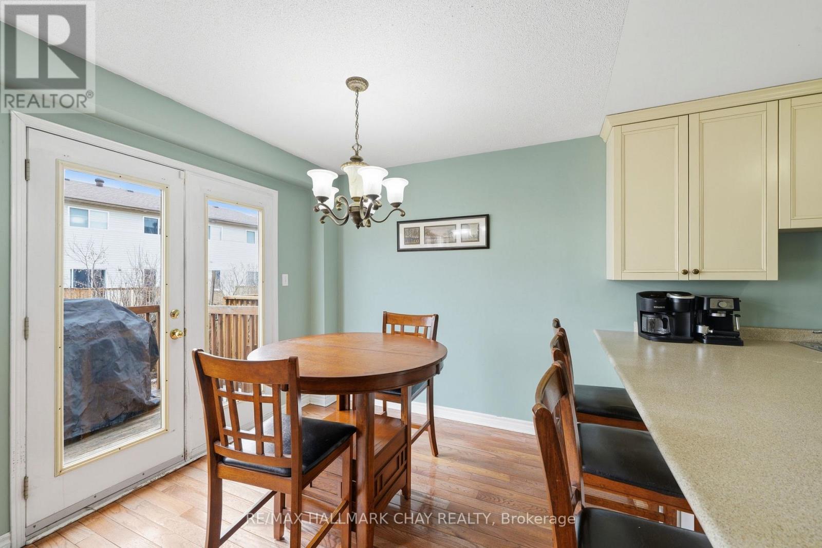 10 Parkside Crescent, Essa, Ontario  L0M 1B3 - Photo 19 - N13006232