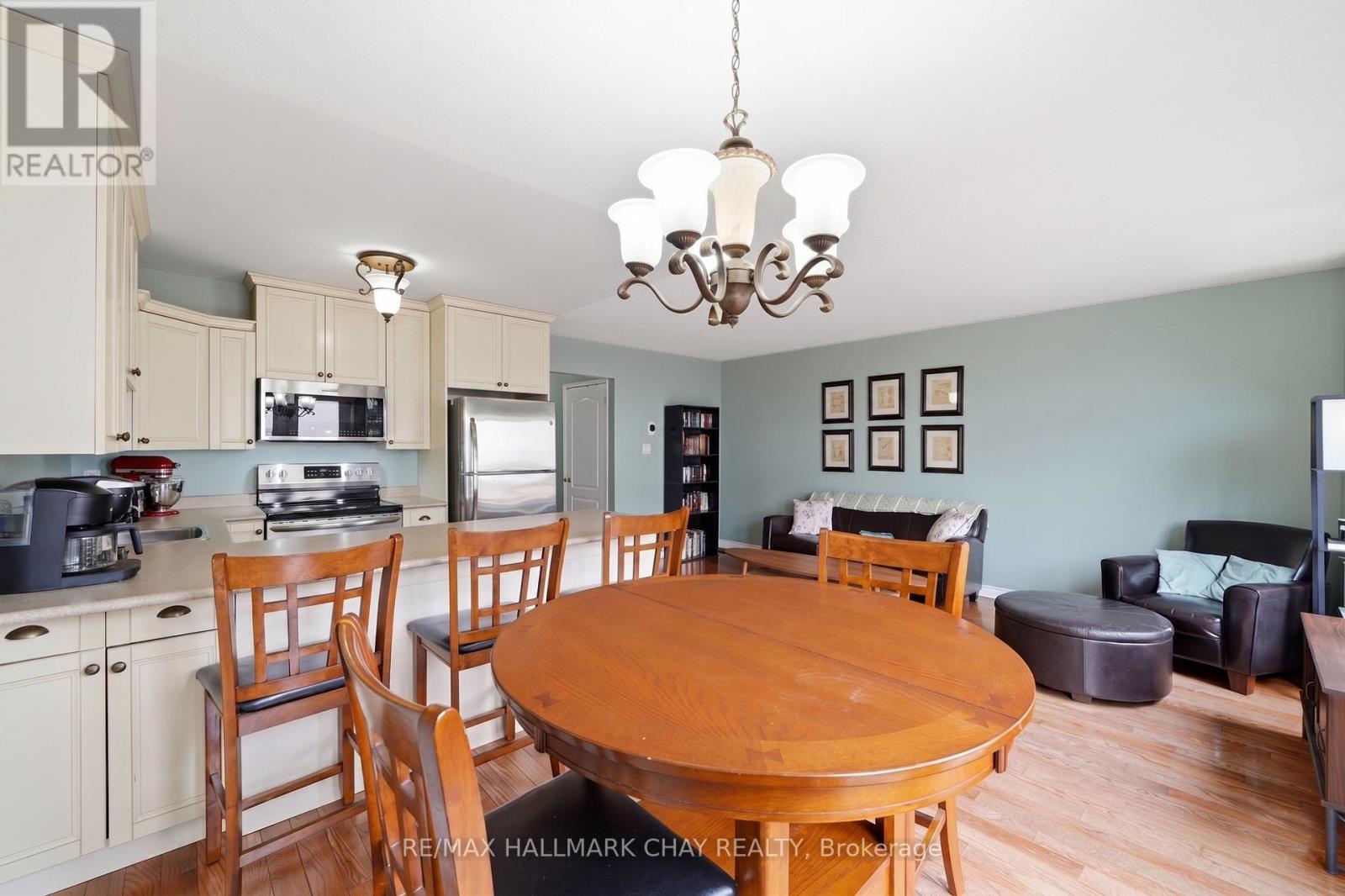 10 Parkside Crescent, Essa, Ontario  L0M 1B3 - Photo 20 - N13006232