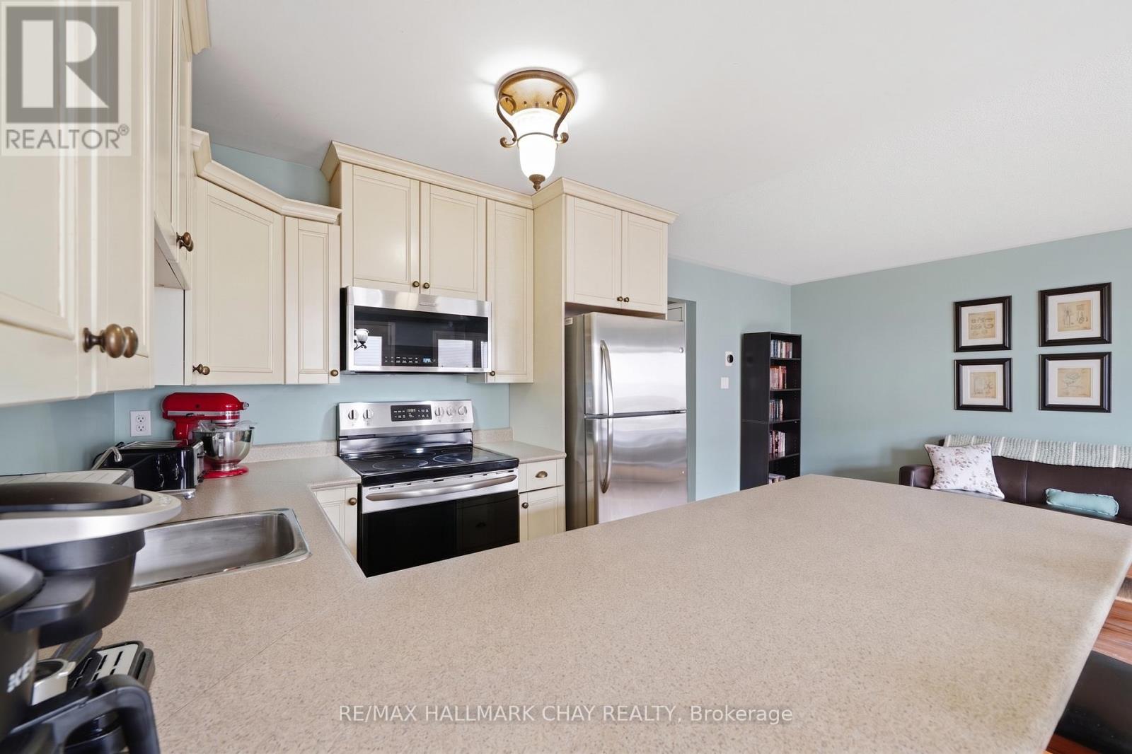 10 Parkside Crescent, Essa, Ontario  L0M 1B3 - Photo 17 - N13006232