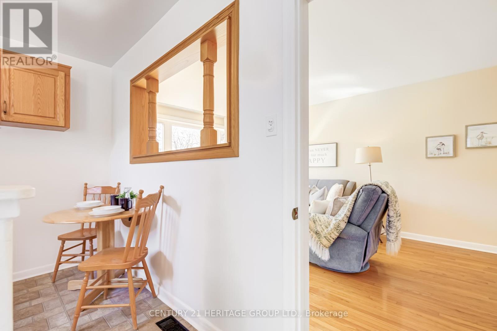 245 Browndale Crescent, Richmond Hill, Ontario  L4C 3H9 - Photo 10 - N12974842