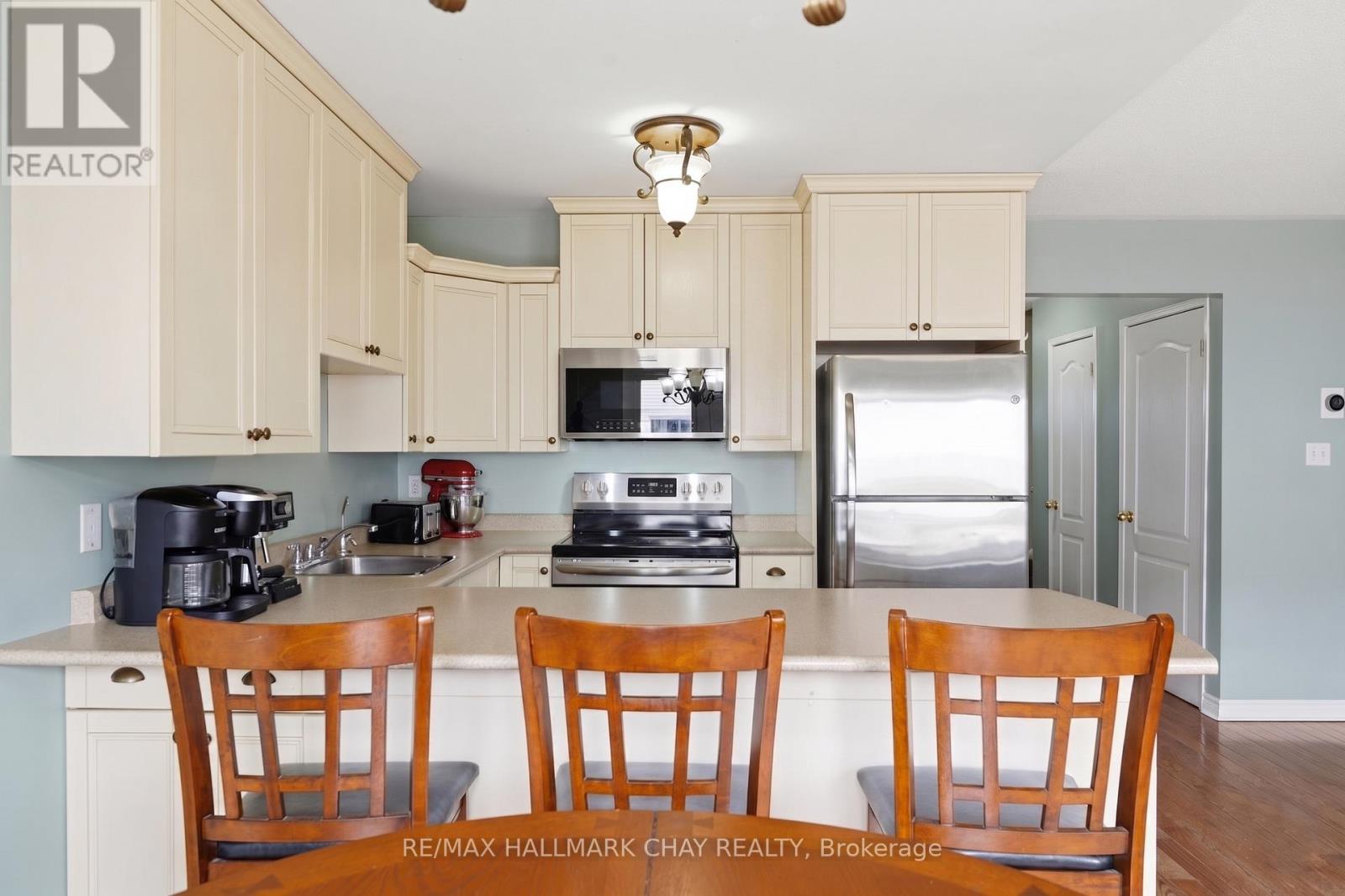 10 Parkside Crescent, Essa, Ontario  L0M 1B3 - Photo 13 - N13006232