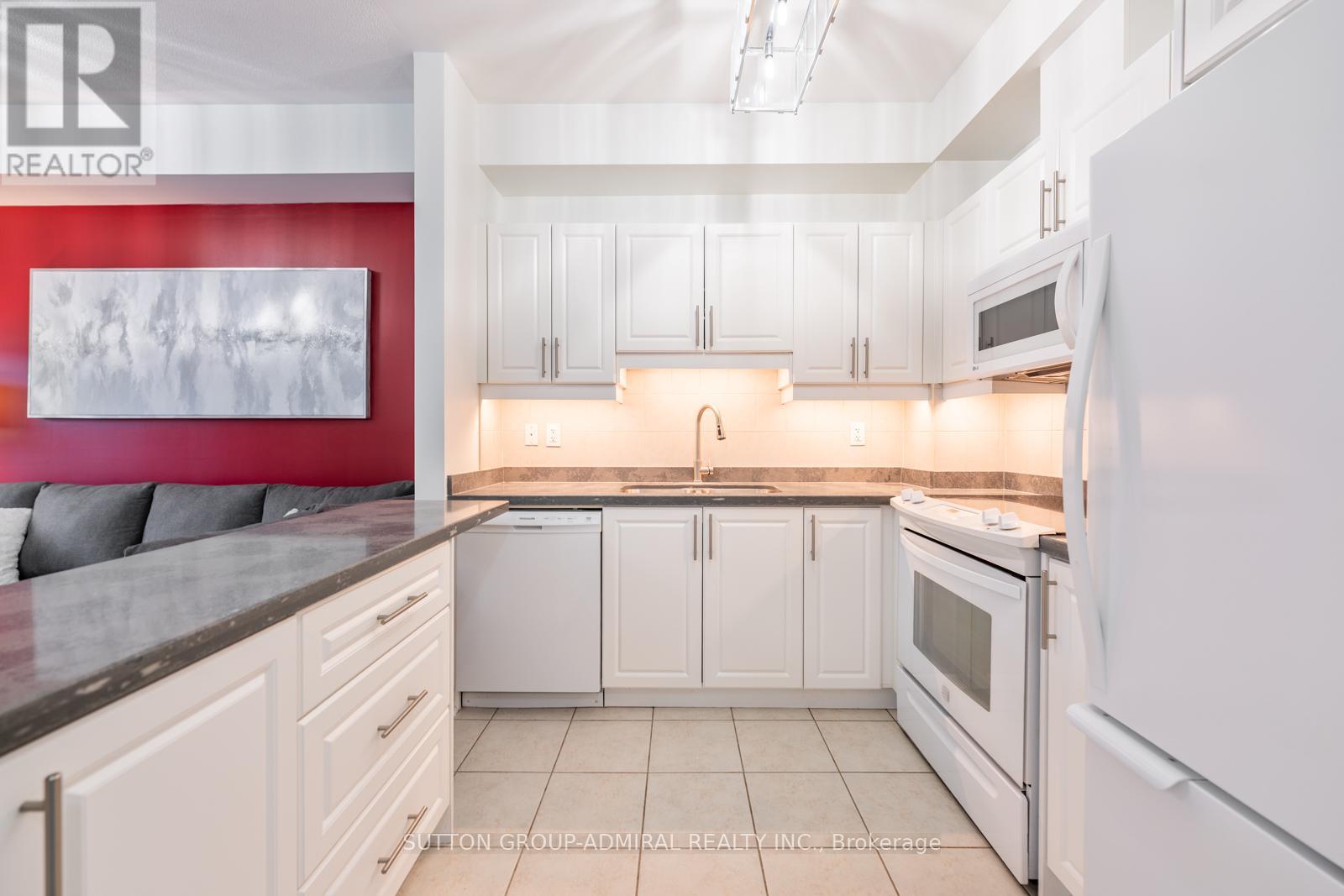 102 - 9944 Keele Street, Vaughan, Ontario L6A 3Z4 - Photo 3 - N12995130