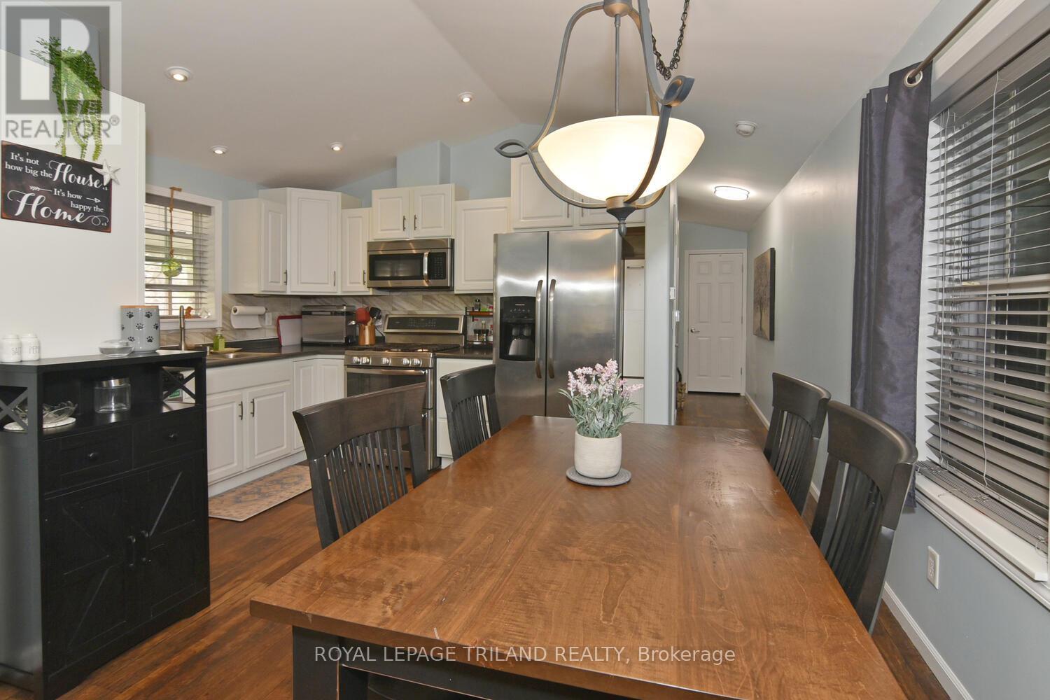 18 - 9826 Northville Crescent, Lambton Shores, Ontario  N0M 2N0 - Photo 11 - X13003144