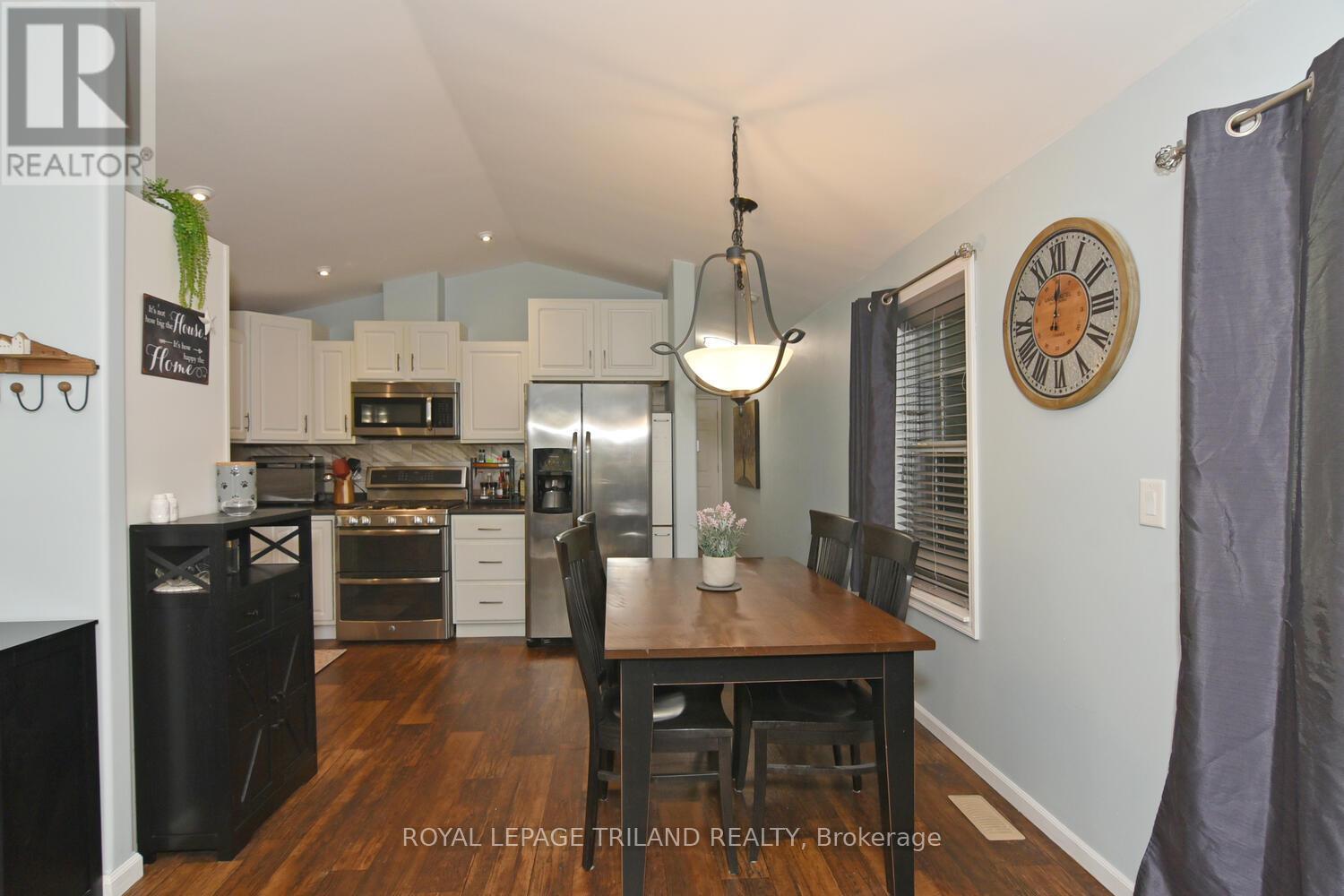 18 - 9826 Northville Crescent, Lambton Shores, Ontario  N0M 2N0 - Photo 10 - X13003144