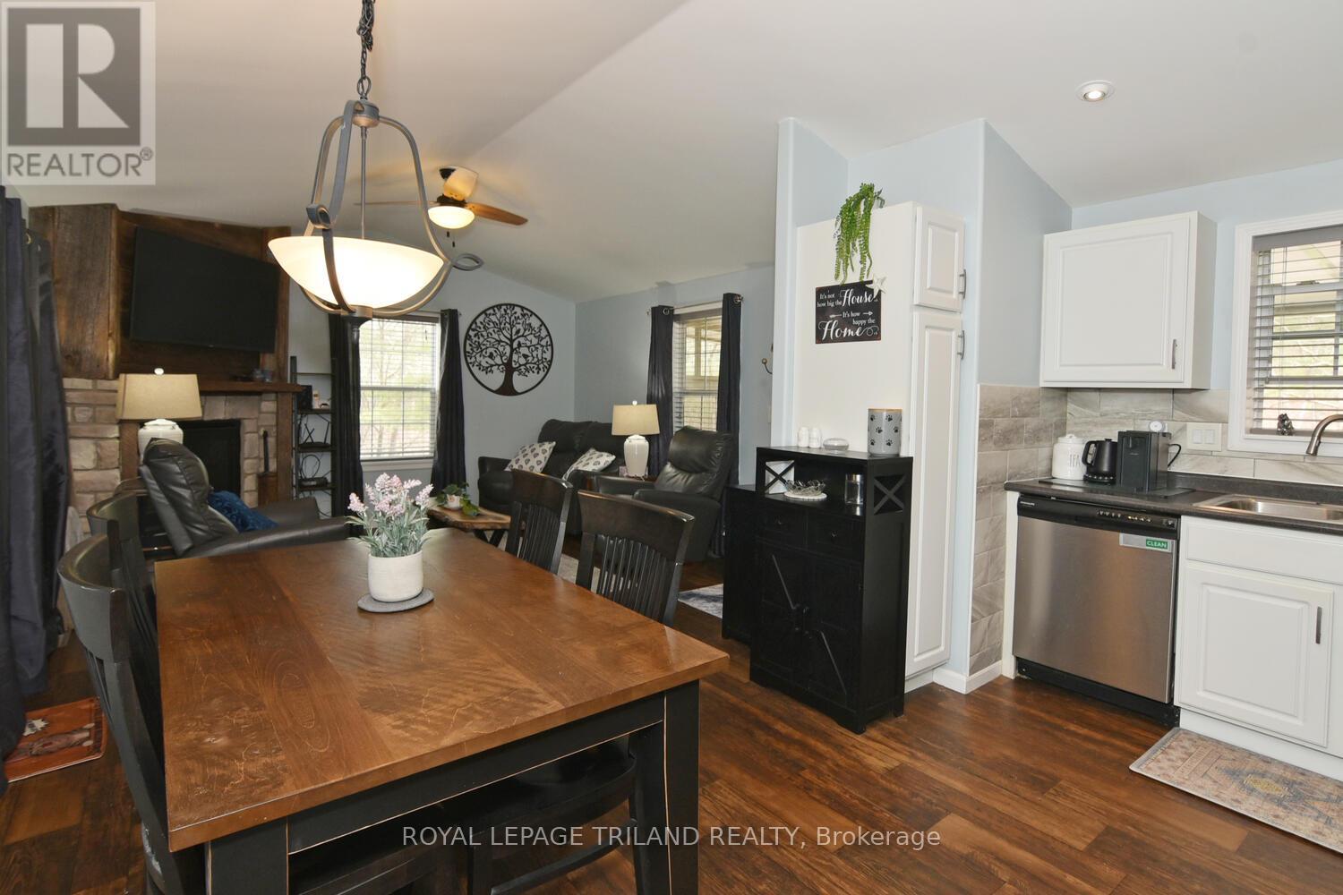 18 - 9826 Northville Crescent, Lambton Shores, Ontario  N0M 2N0 - Photo 12 - X13003144