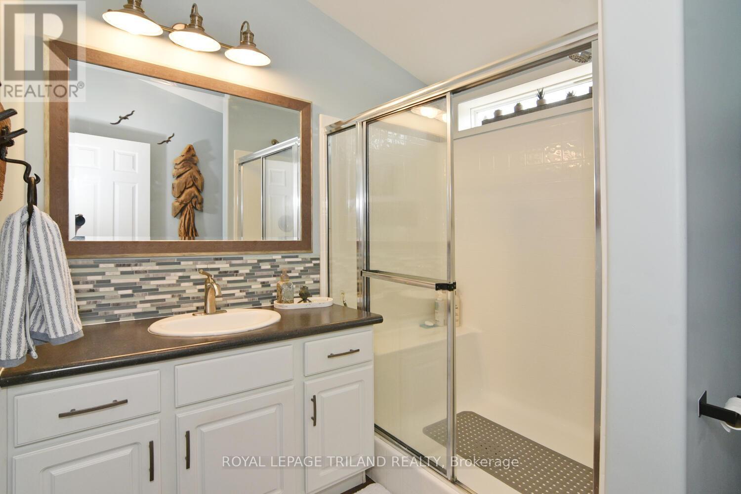 18 - 9826 Northville Crescent, Lambton Shores, Ontario  N0M 2N0 - Photo 16 - X13003144