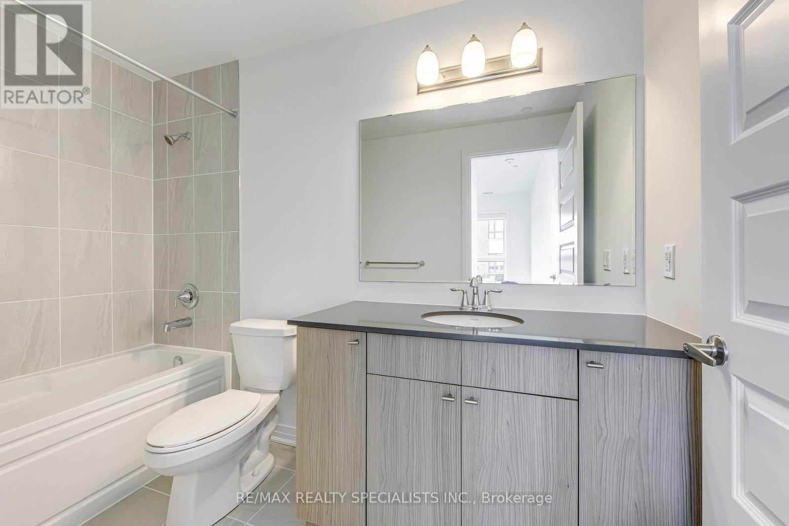 120 - 480 Gordon Krantz Avenue, Milton, Ontario L9E 1Z4 - Photo 18 - W12861002
