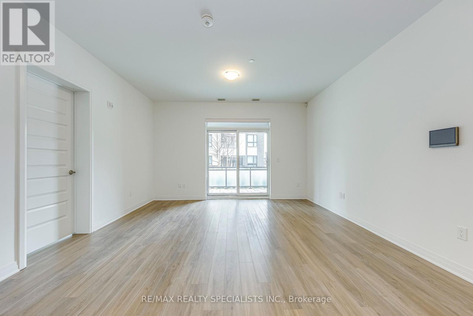 120 - 480 Gordon Krantz Avenue, Milton, Ontario L9E 1Z4 - Photo 5 - W12861002
