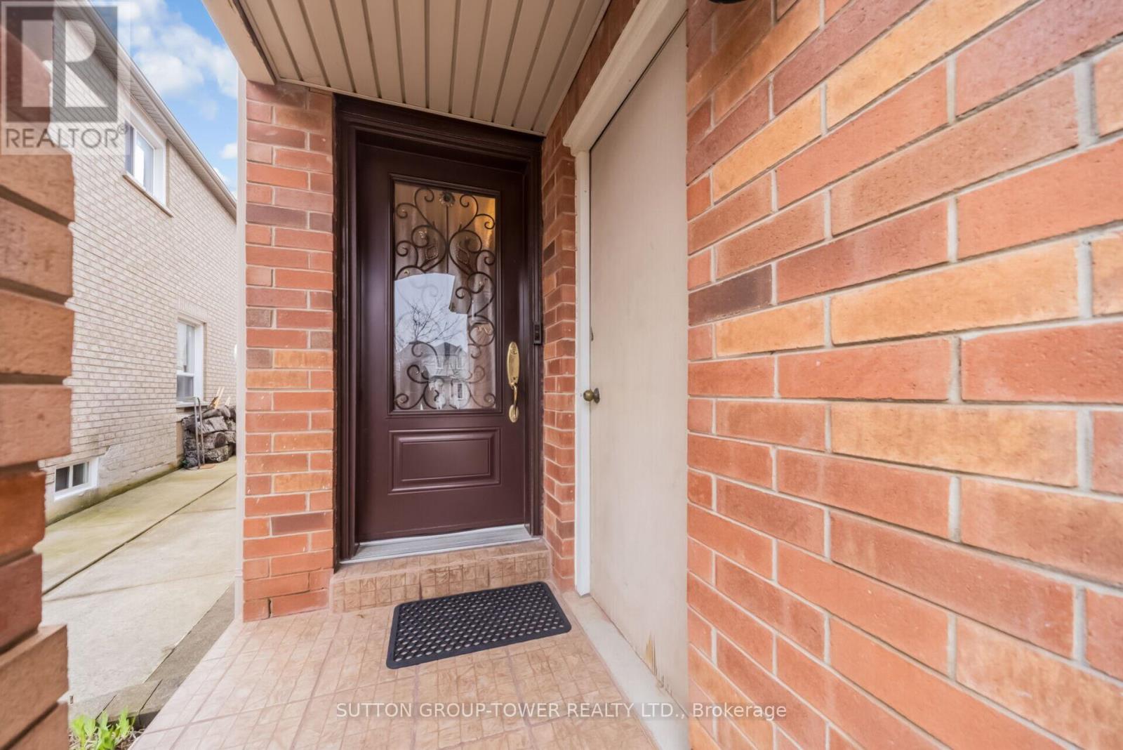 3 Arthurs Crescent, Brampton, Ontario  L6Y 4Y5 - Photo 4 - W13003884