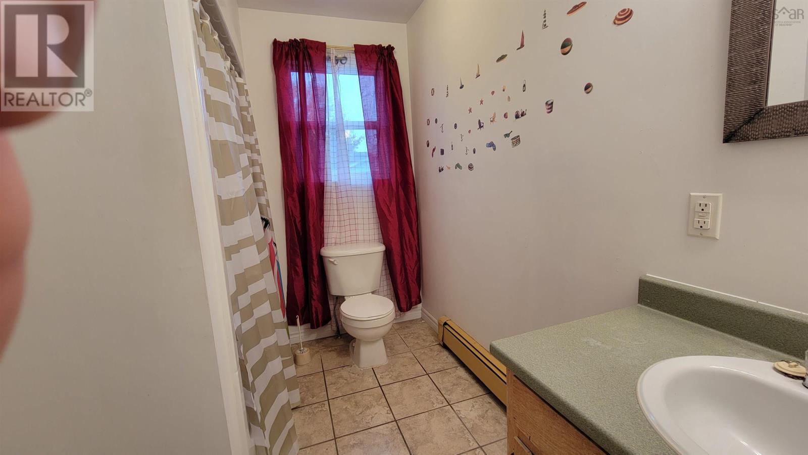 59 Clements Avenue, Yarmouth, Nova Scotia  B5A 2L8 - Photo 15 - 202526252