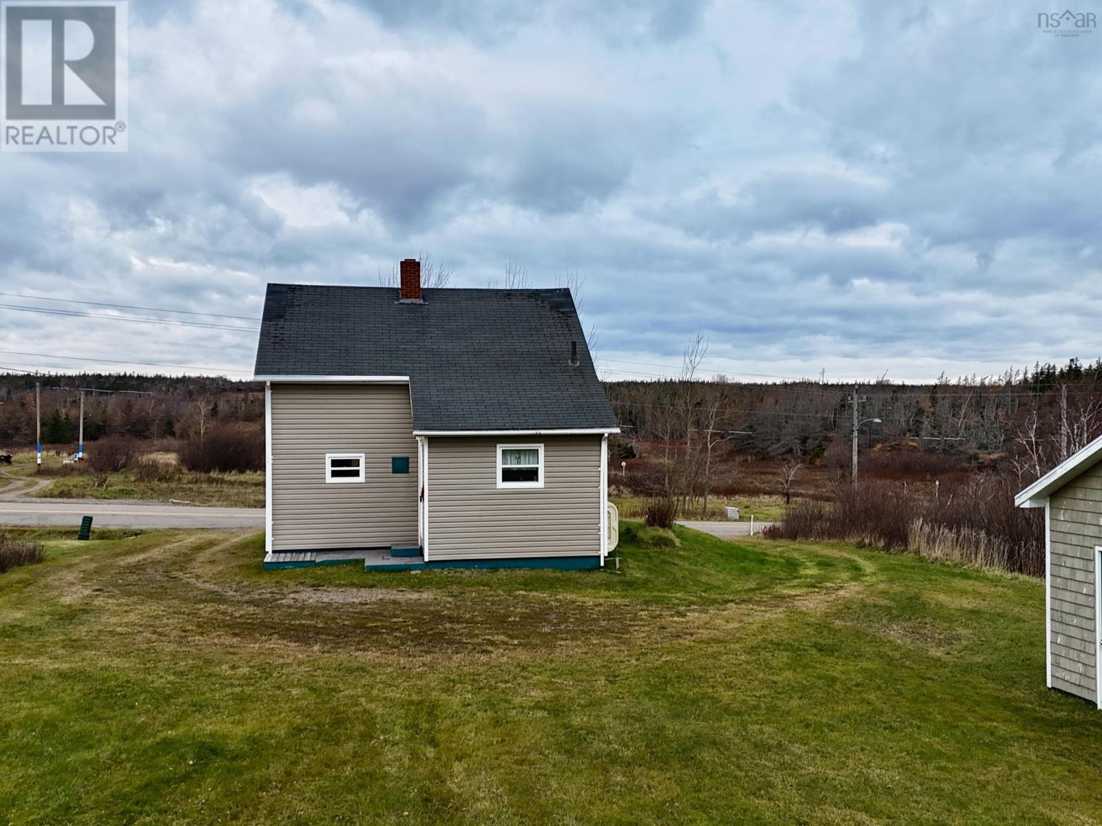 1266 Back Road, Chéticamp, Nova Scotia  B0E 1H0 - Photo 2 - 202528610