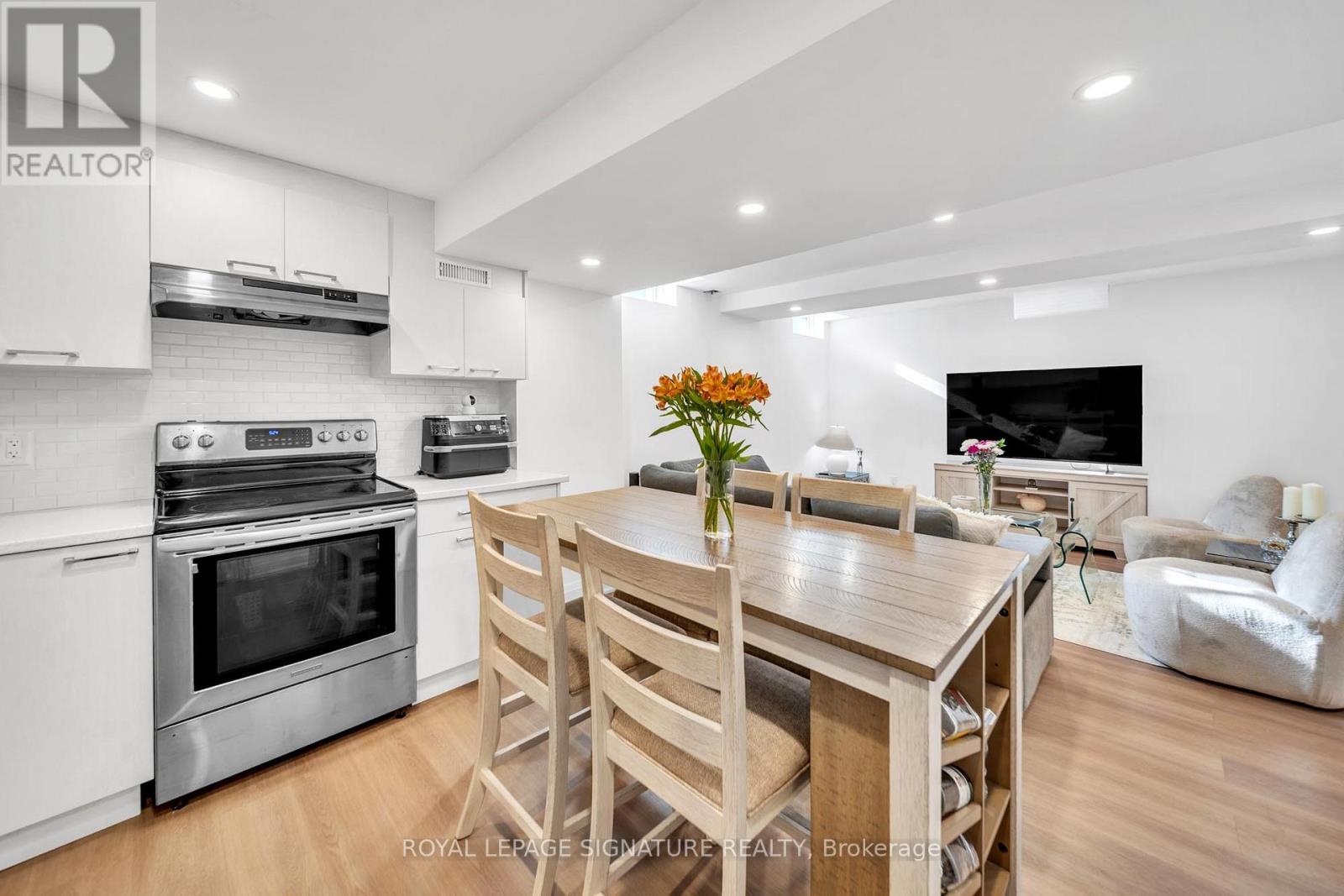 14 Yang Street, Richmond Hill, Ontario  L4E 0M6 - Photo 39 - N13006370