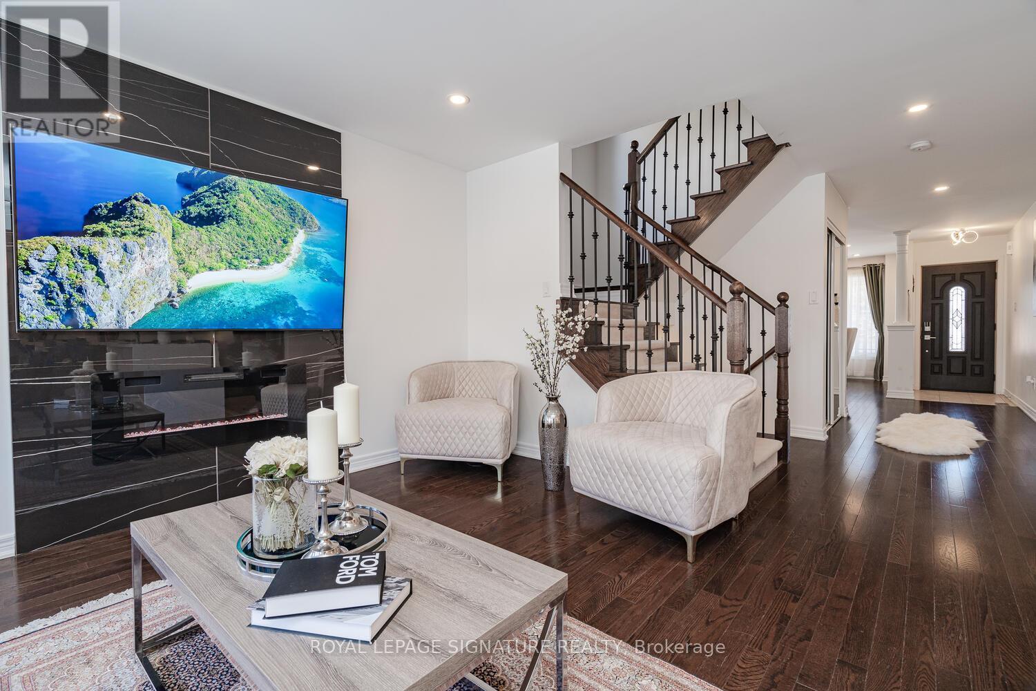 14 Yang Street, Richmond Hill, Ontario  L4E 0M6 - Photo 9 - N13006370