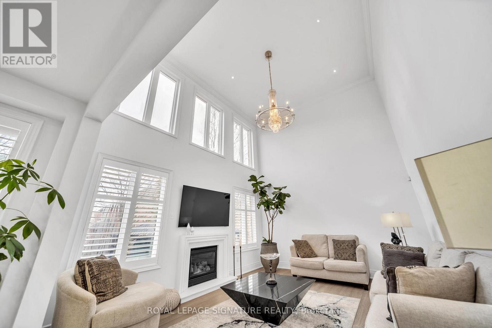 17 Roderick Court, Richmond Hill, Ontario  L4E 0B4 - Photo 17 - N13006456