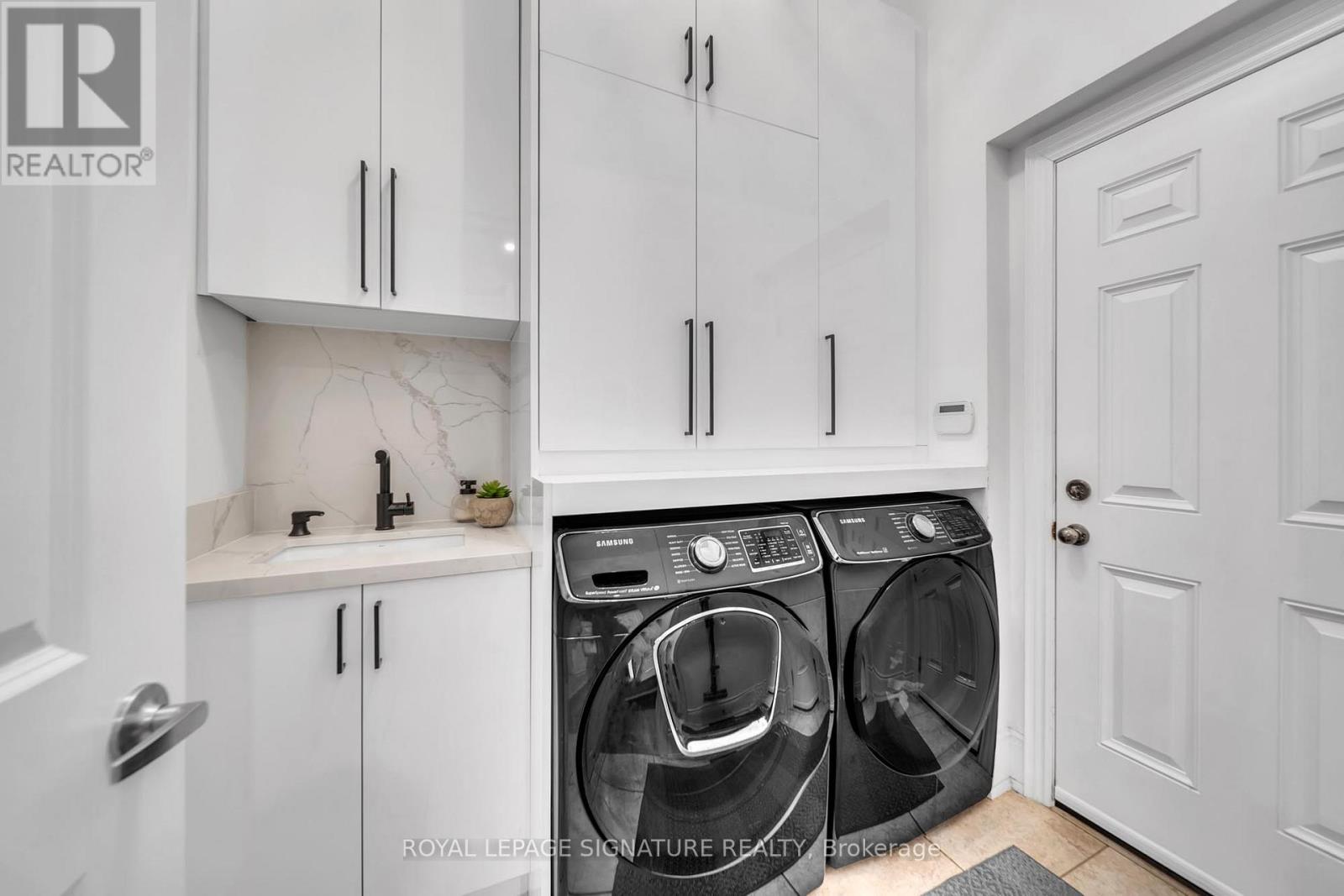 17 Roderick Court, Richmond Hill, Ontario  L4E 0B4 - Photo 26 - N13006456