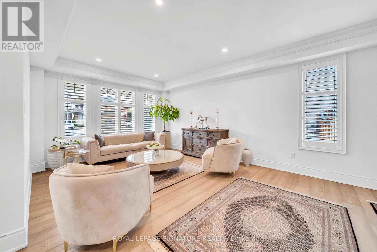 17 Roderick Court, Richmond Hill, Ontario  L4E 0B4 - Photo 5 - N13006456