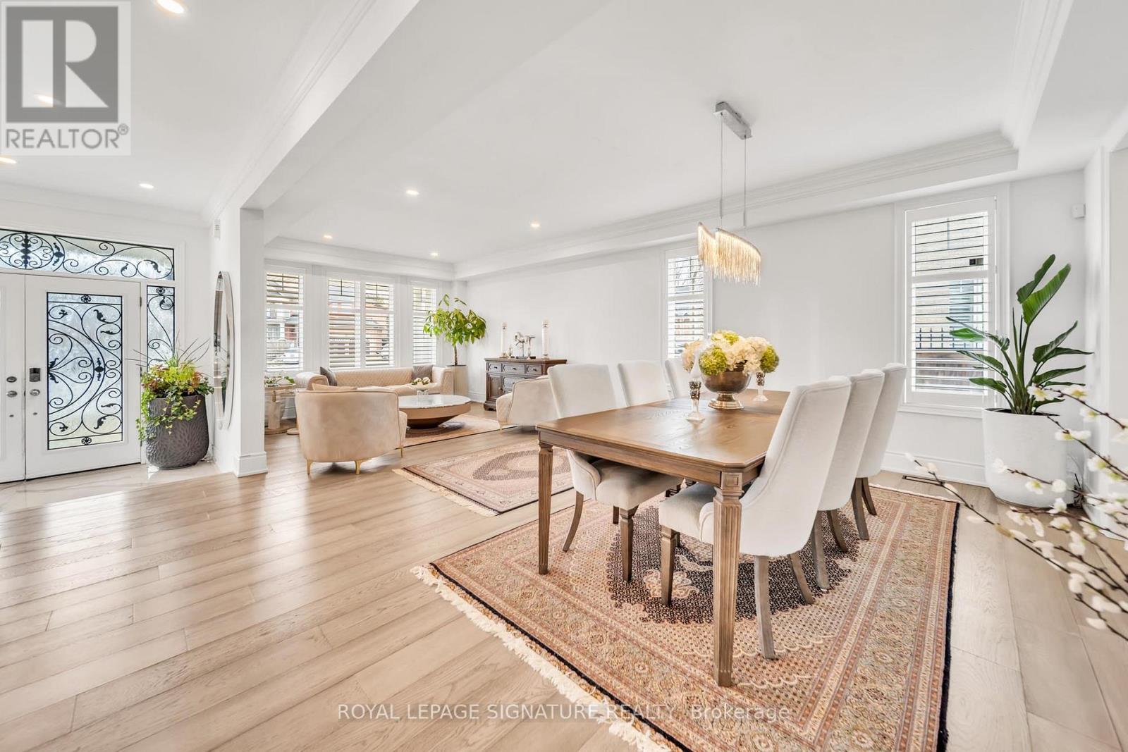 17 Roderick Court, Richmond Hill, Ontario  L4E 0B4 - Photo 9 - N13006456