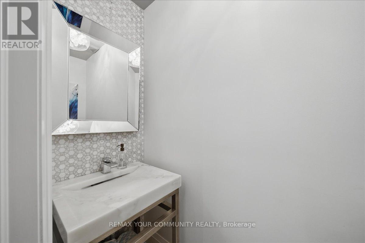 42 Sandy Point Drive, Richmond Hill, Ontario  L4S 2W7 - Photo 31 - N13006556