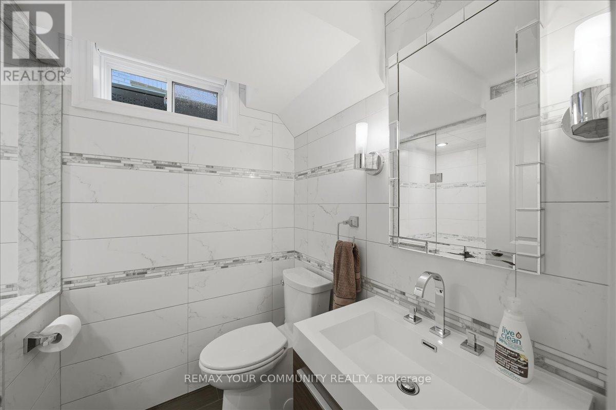 42 Sandy Point Drive, Richmond Hill, Ontario  L4S 2W7 - Photo 37 - N13006556