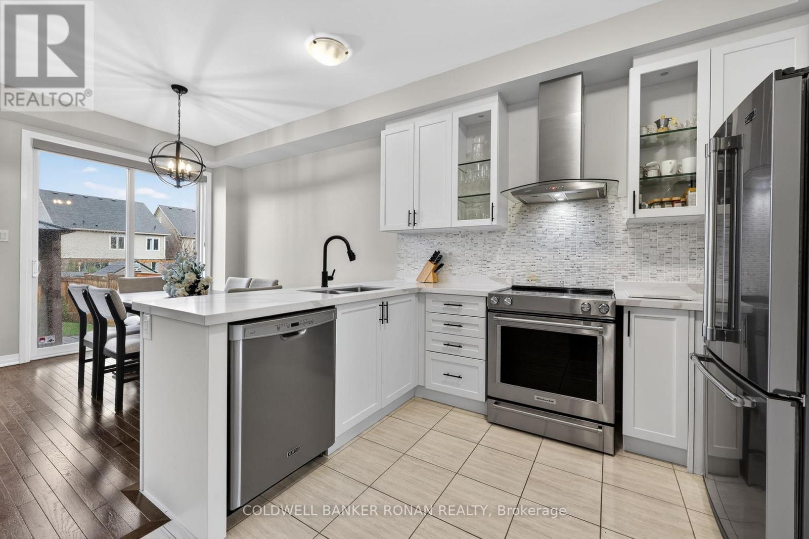 37 Donnan Drive, New Tecumseth, Ontario  L0G 1W0 - Photo 6 - N13006640