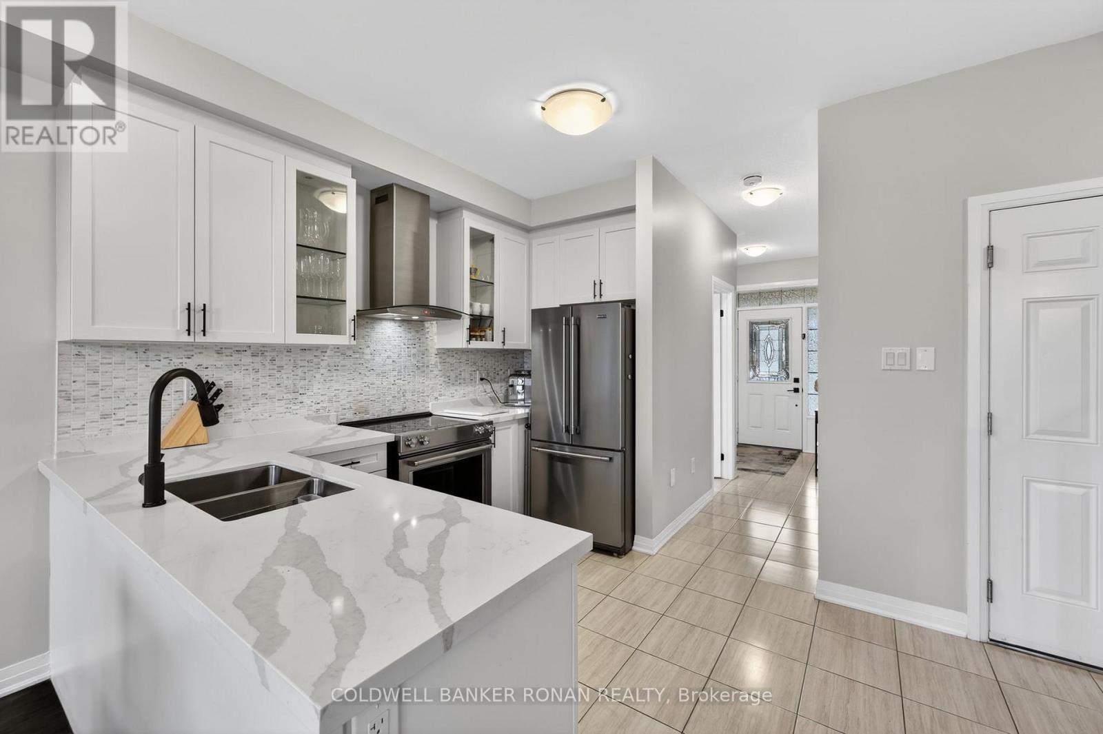 37 Donnan Drive, New Tecumseth, Ontario  L0G 1W0 - Photo 7 - N13006640