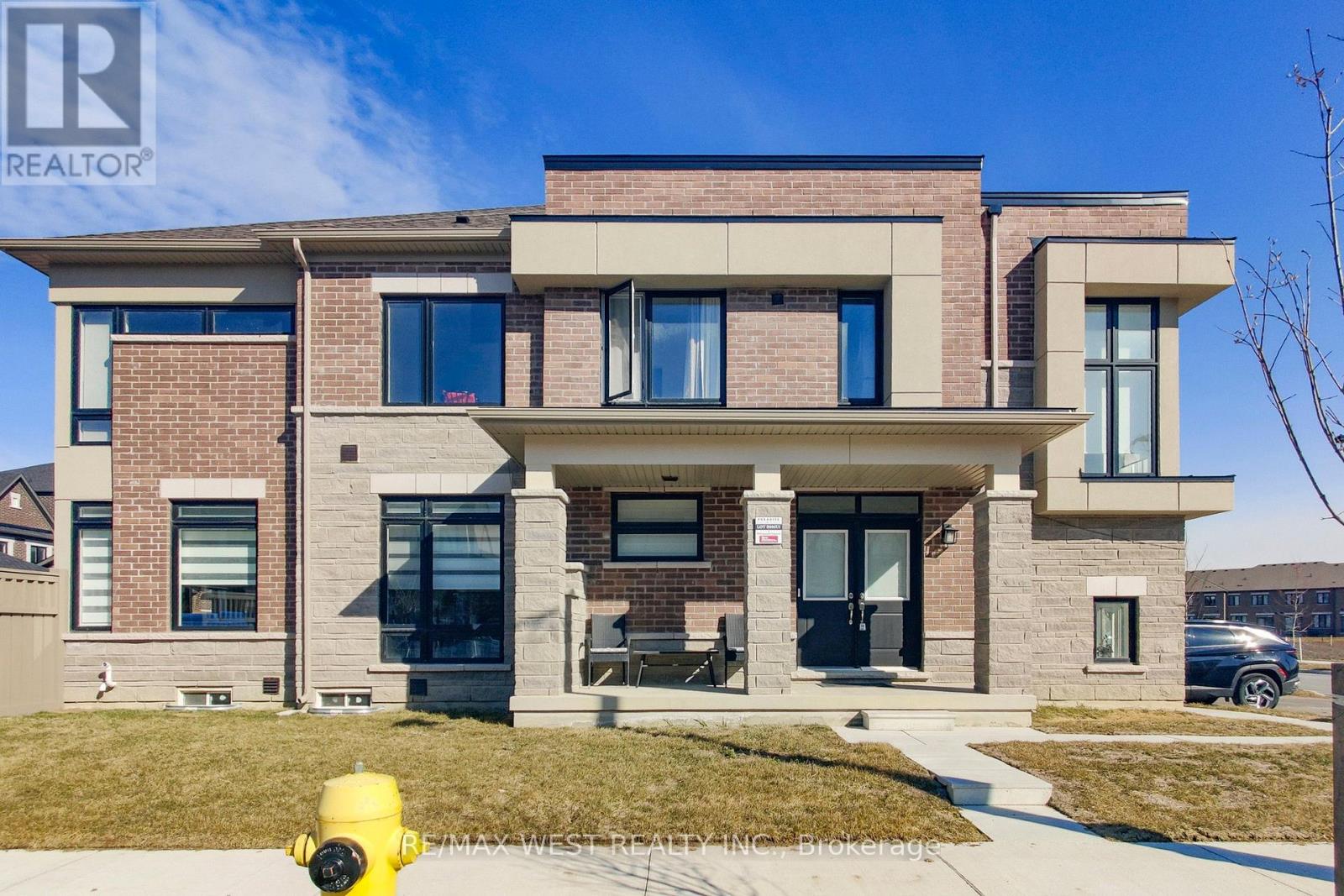 4 HALDIMAND STREET, Vaughan, Ontario