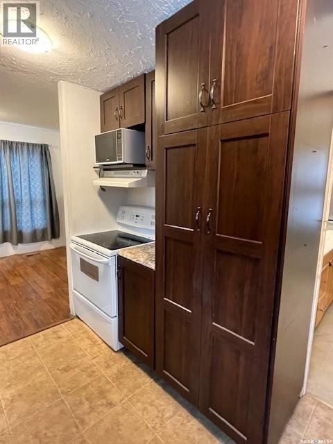 112 Main Street, Harris, Saskatchewan  S0L 1K0 - Photo 3 - SK028207