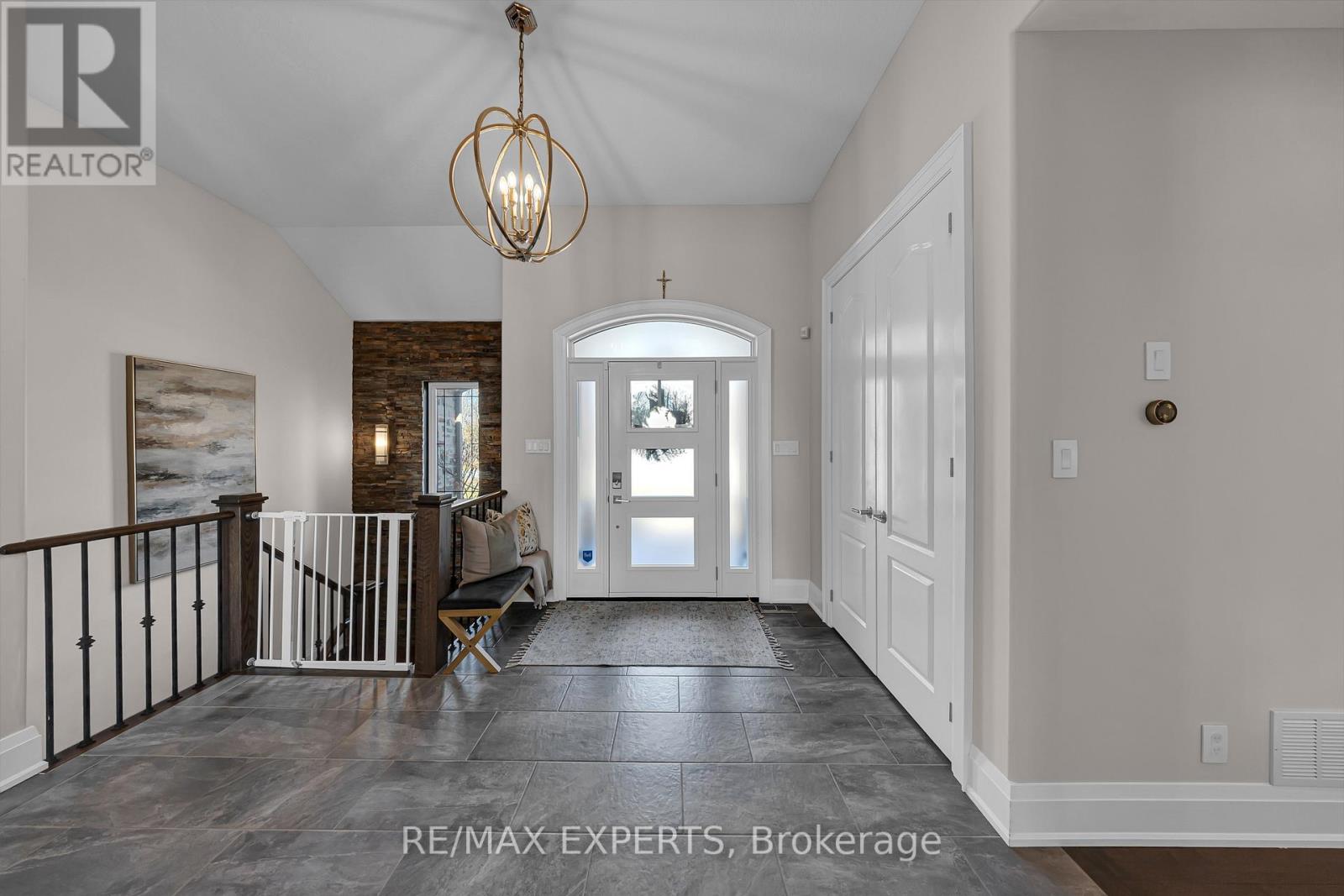 1215 Seadon Road, Springwater, Ontario  L9X 1V5 - Photo 5 - S13006420