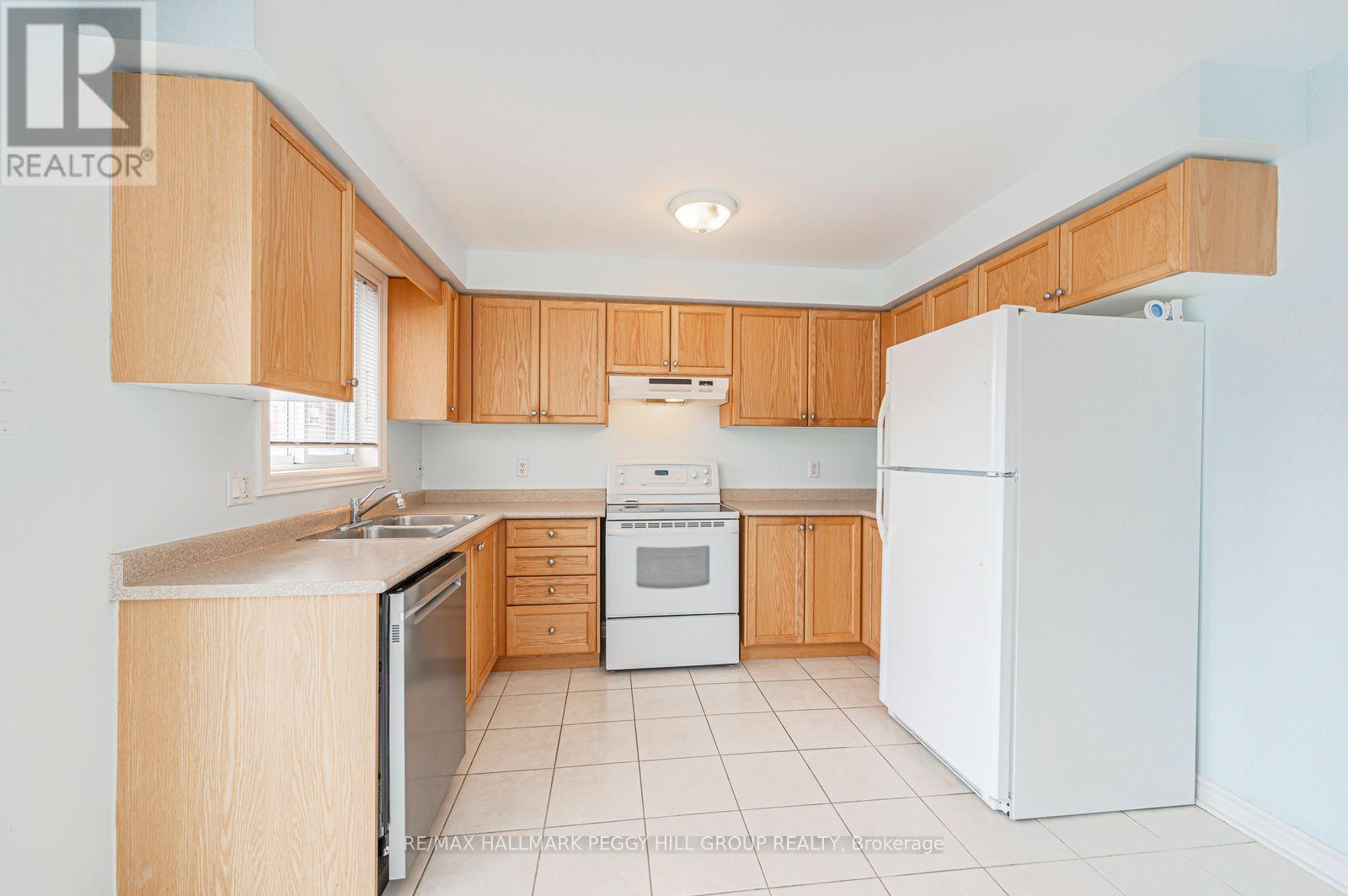 1 Michael Crescent, Barrie (East Bayfield), Ontario  L4M 6Y9 - Photo 4 - S13006532